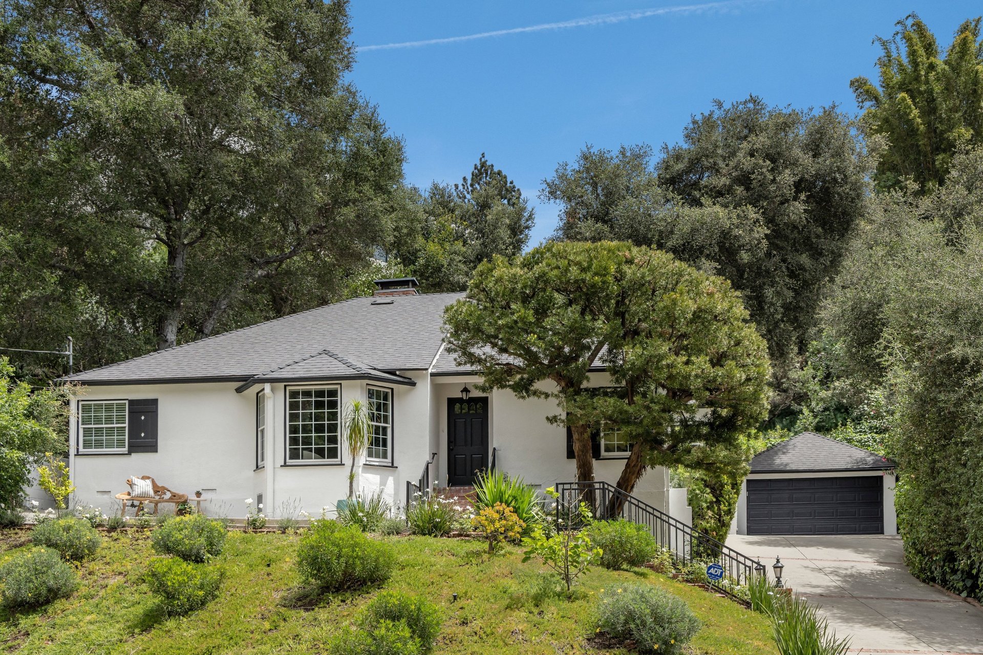 3554 Laurelvale Dr