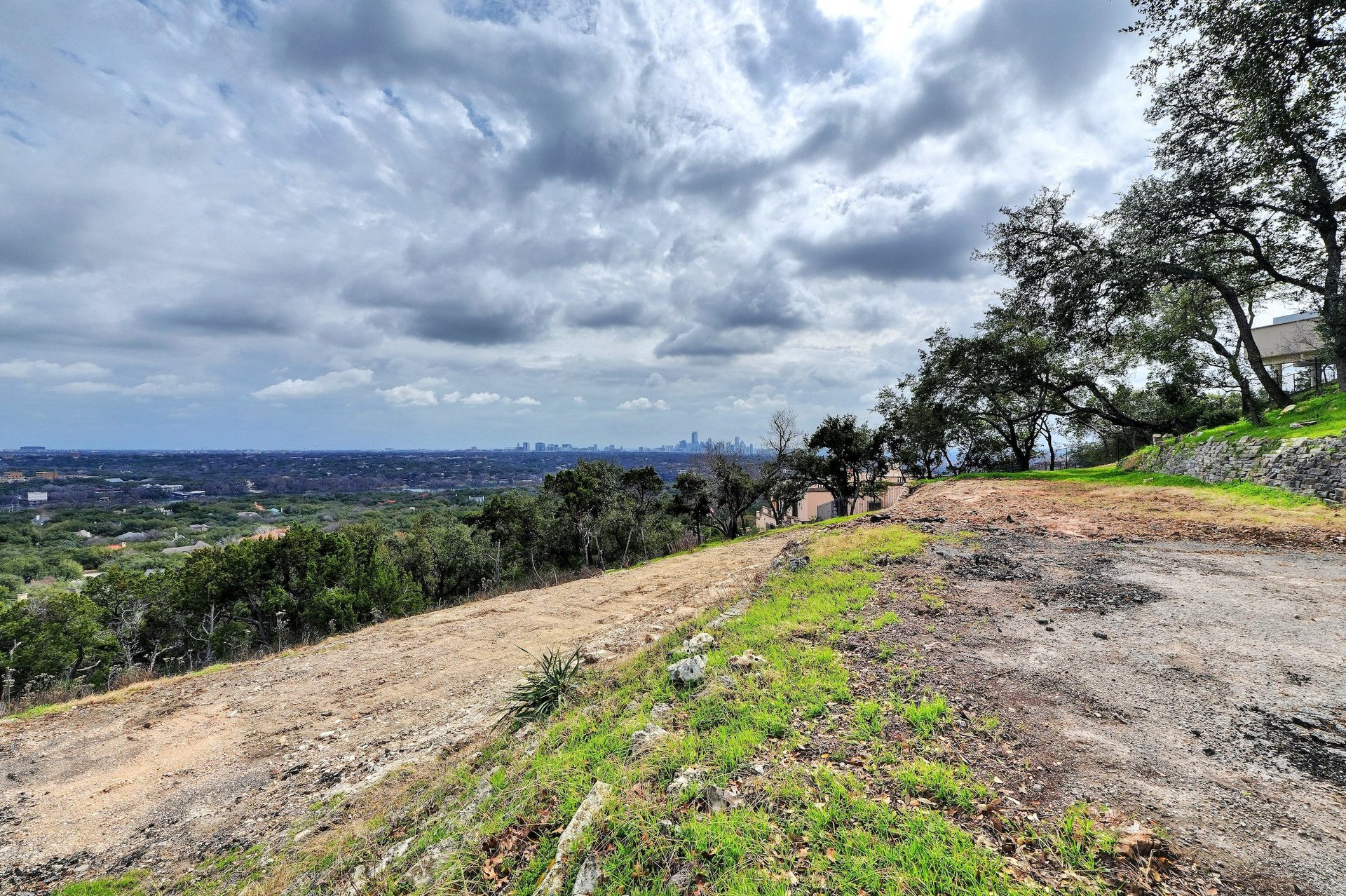 2507 Camino Alto
