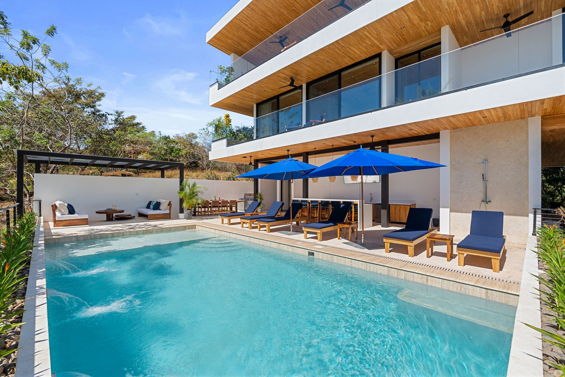 Hacienda Vista Grande | 3 Homes, Ocean Views and 1.66 Acres | Playa Grande