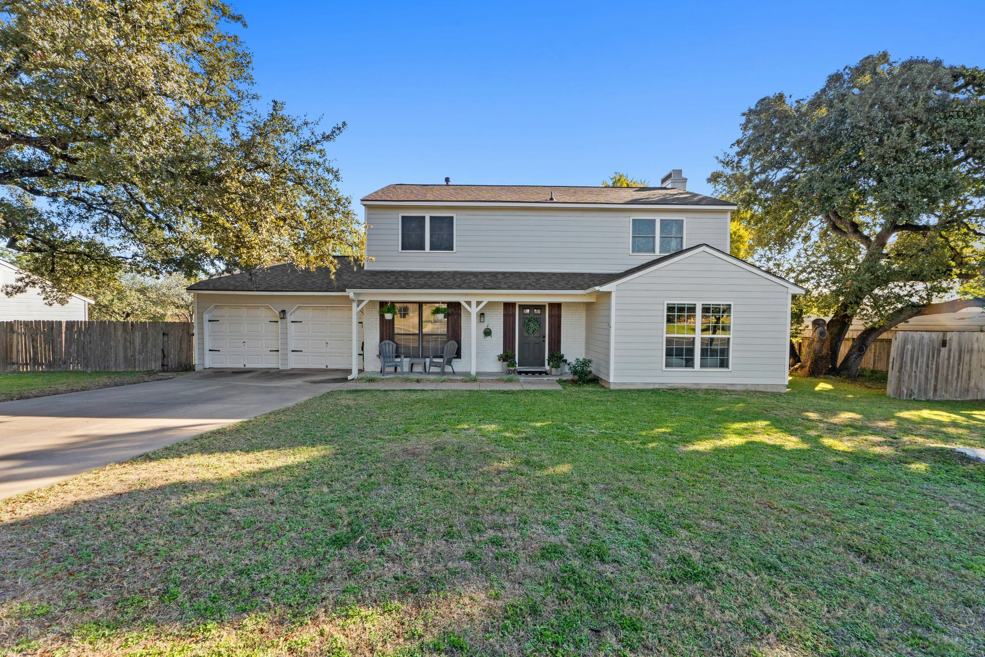 Enchanting Gracywoods Retreat with Pool, Multiple Living Spaces, and Near Domain & Q2 Stadium!