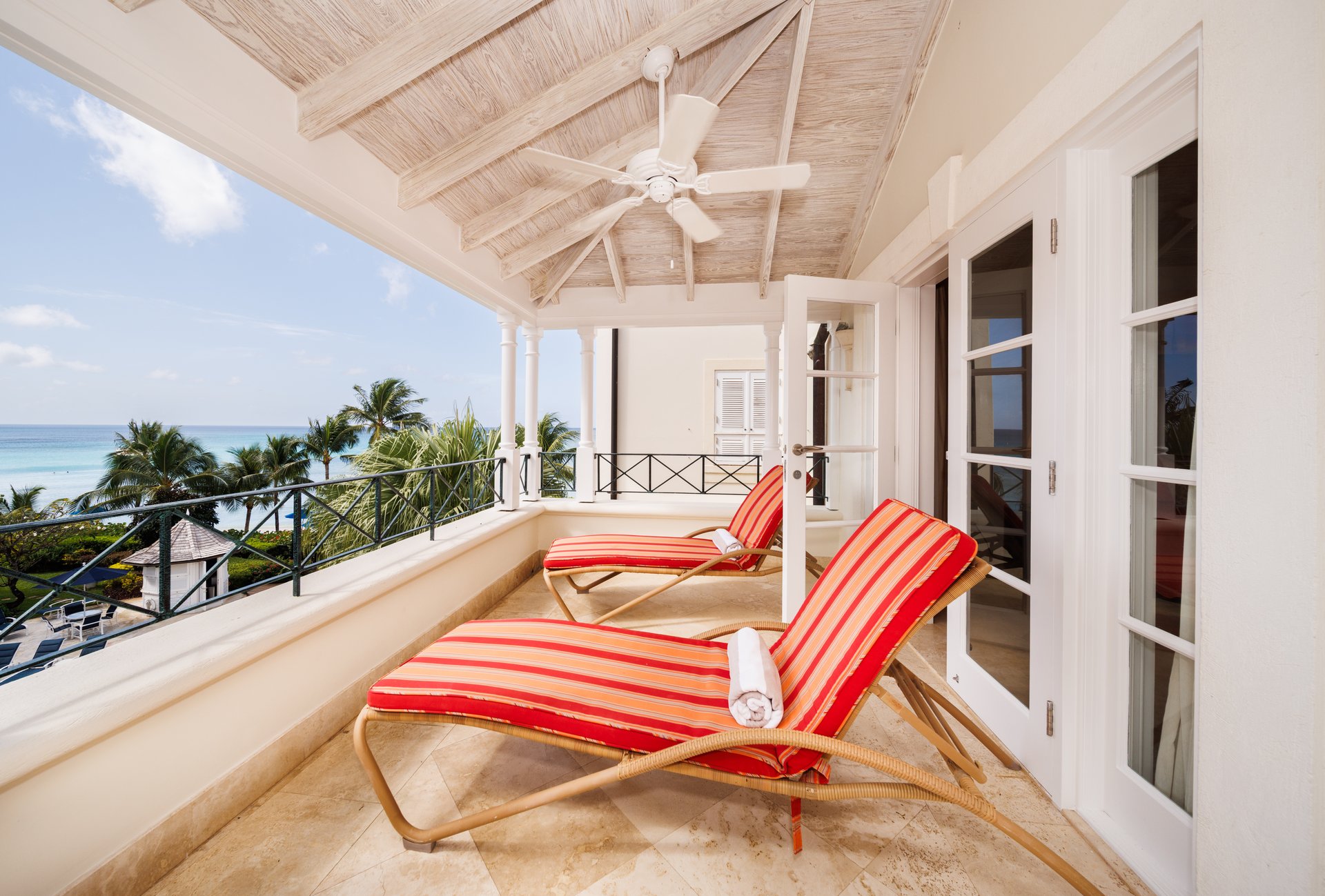 Schooner Bay 303