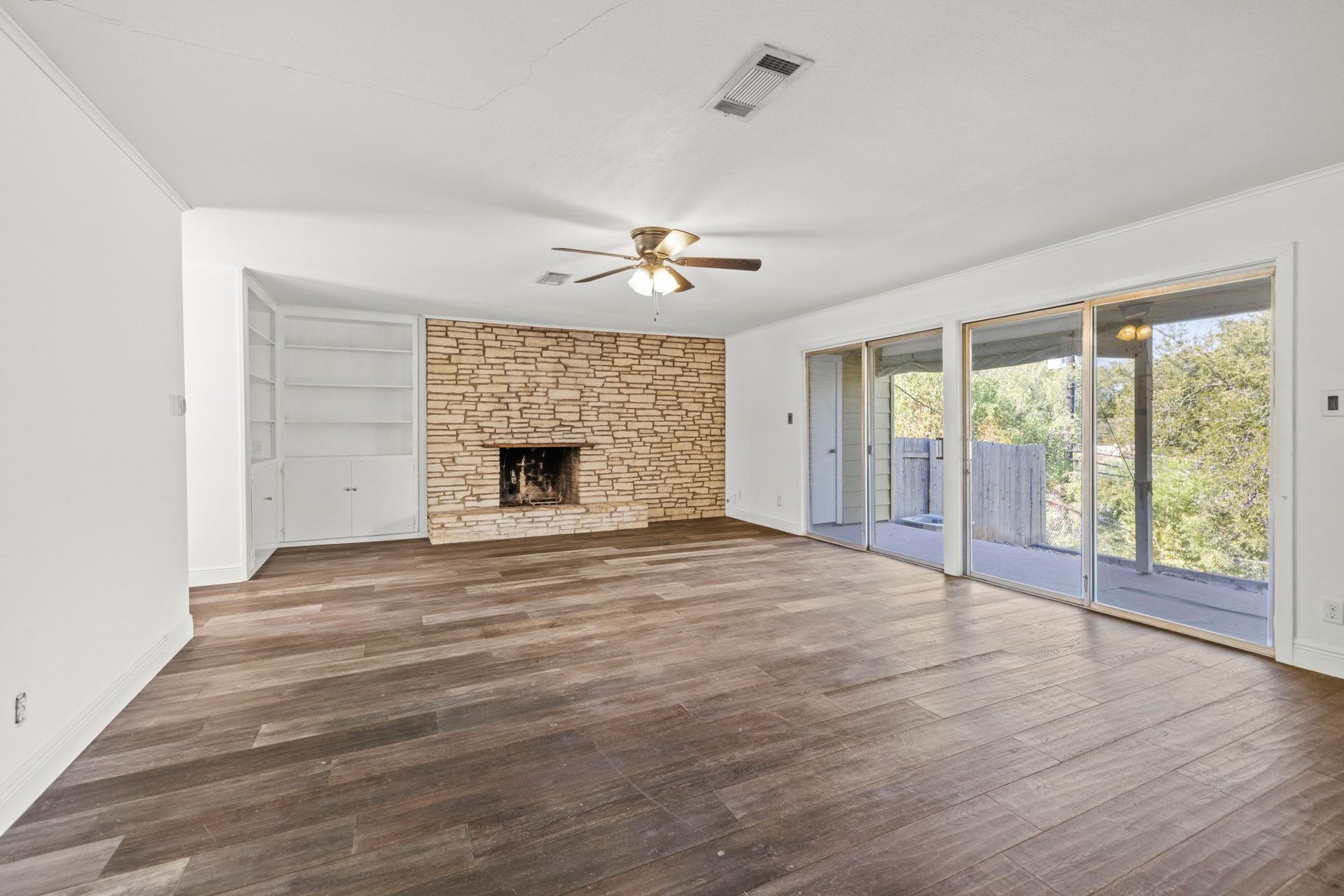 2326 Hartford Road 