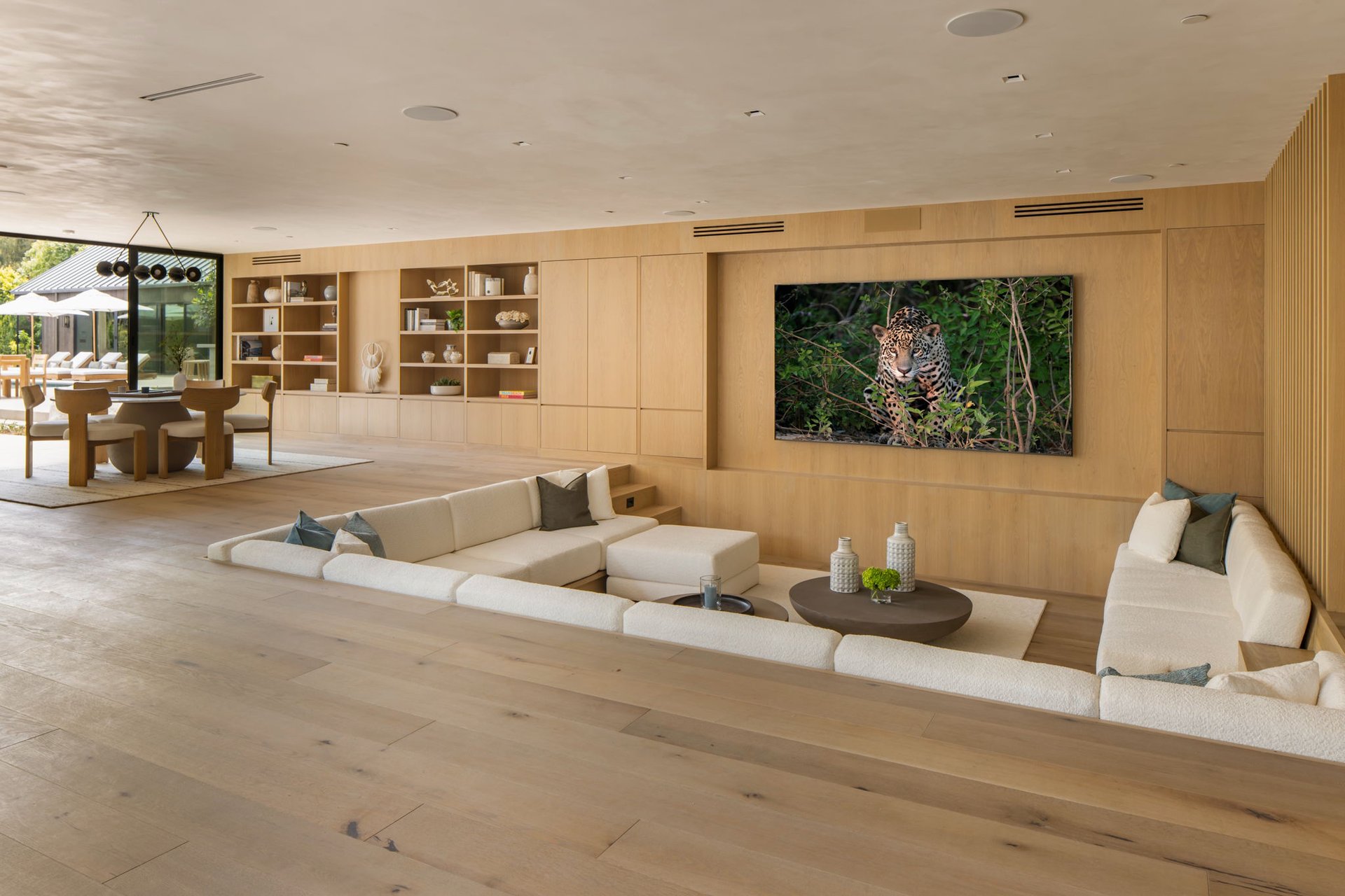 The Viewcrest Lodge in Studio City 