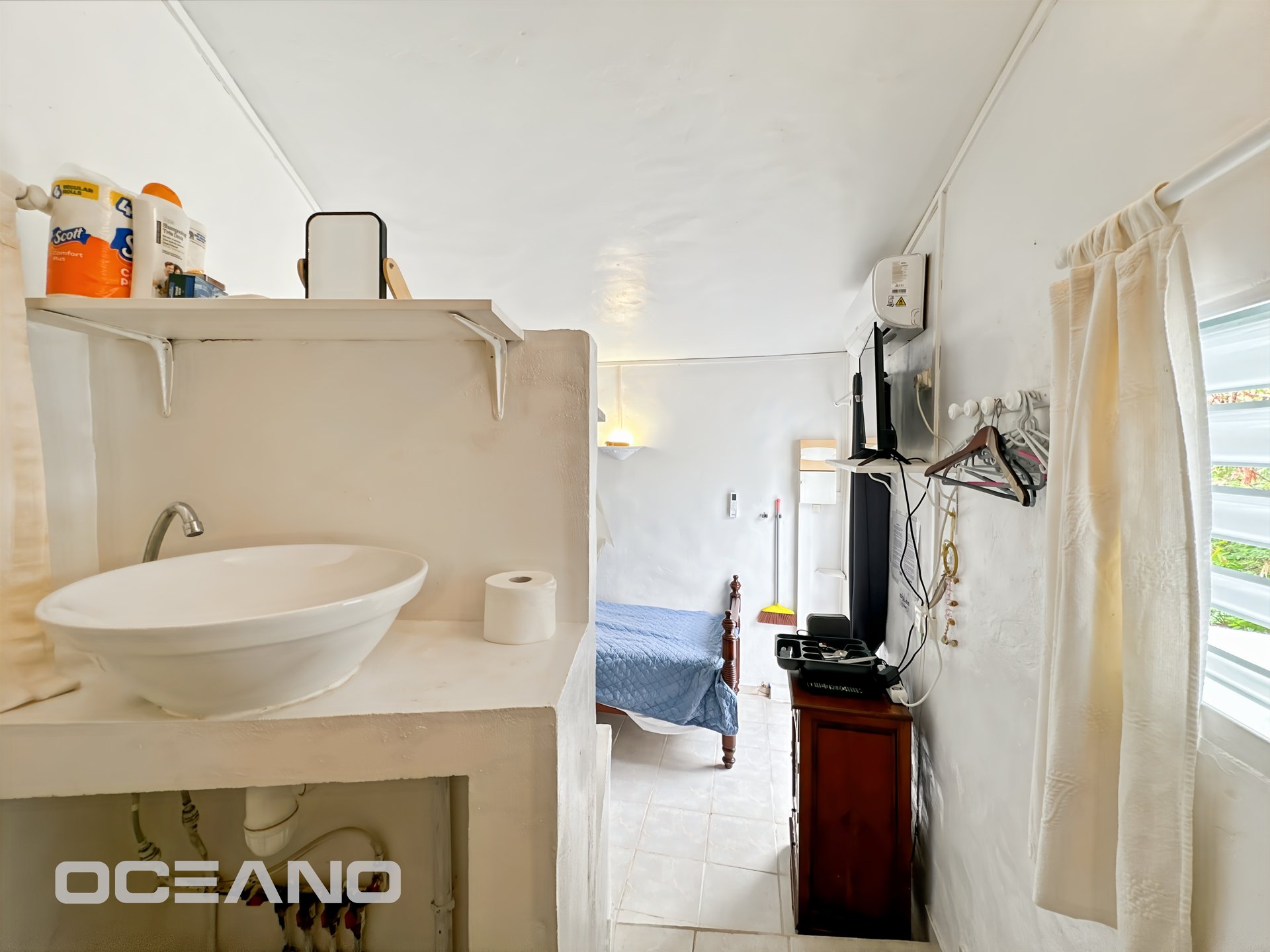 EXCLUSIVE :Set of 4 apartments – one two-bedroom apartment, two one-bedroom apartments, and one studio – IDOLEM Residence, Charm & Potential – IDOLEM Residence, Charm & Potential