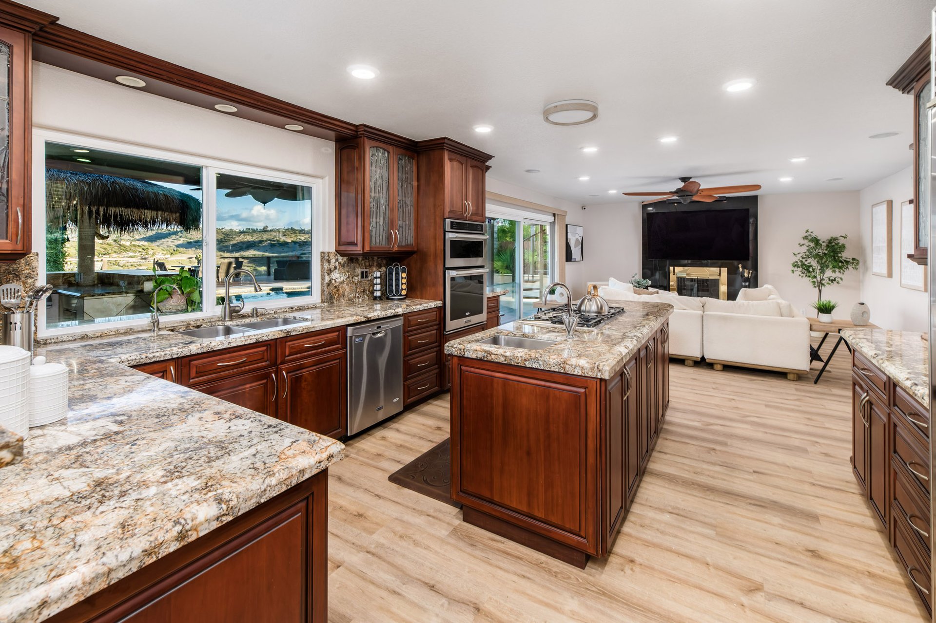 3805 Country Trail