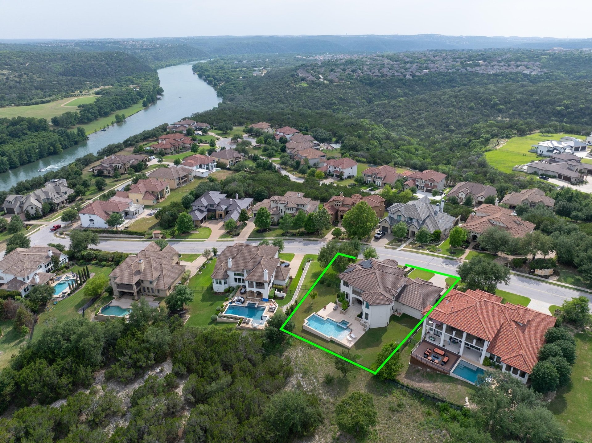 1501 University Club Drive