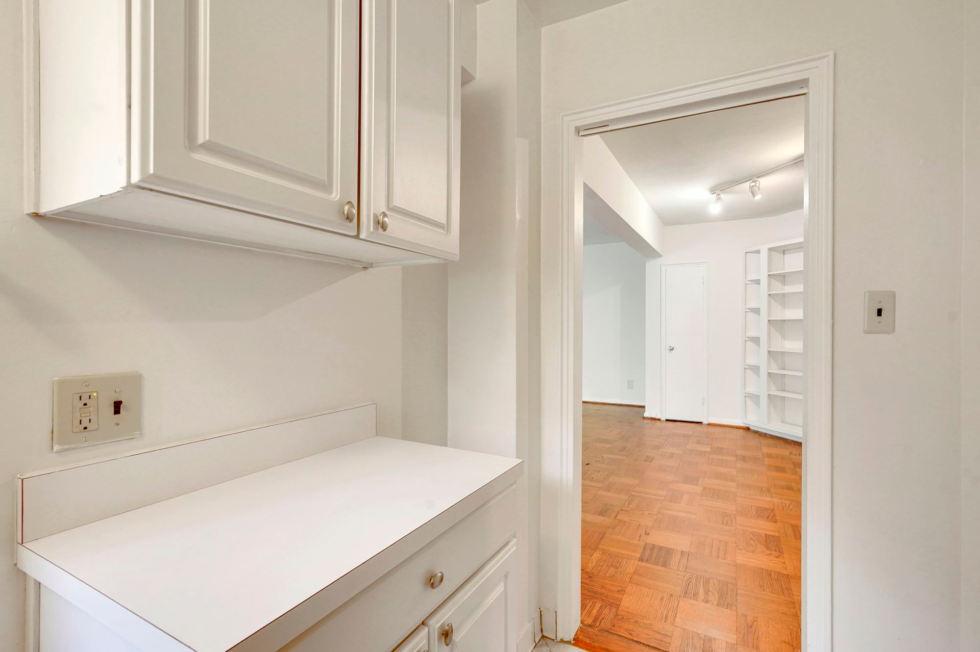 2500 Q ST NW #216