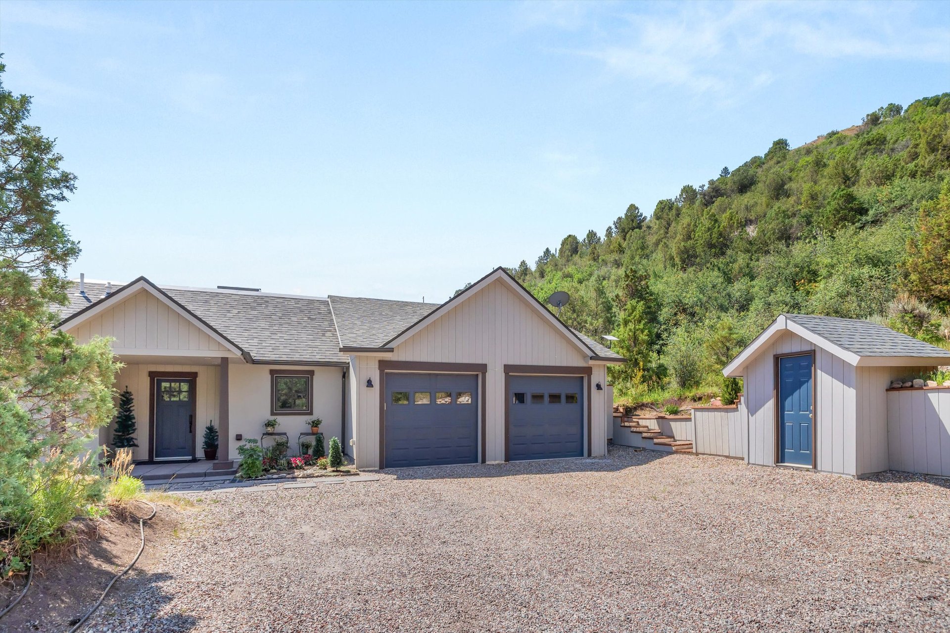 Charming Home with Spectacular Mountain Views