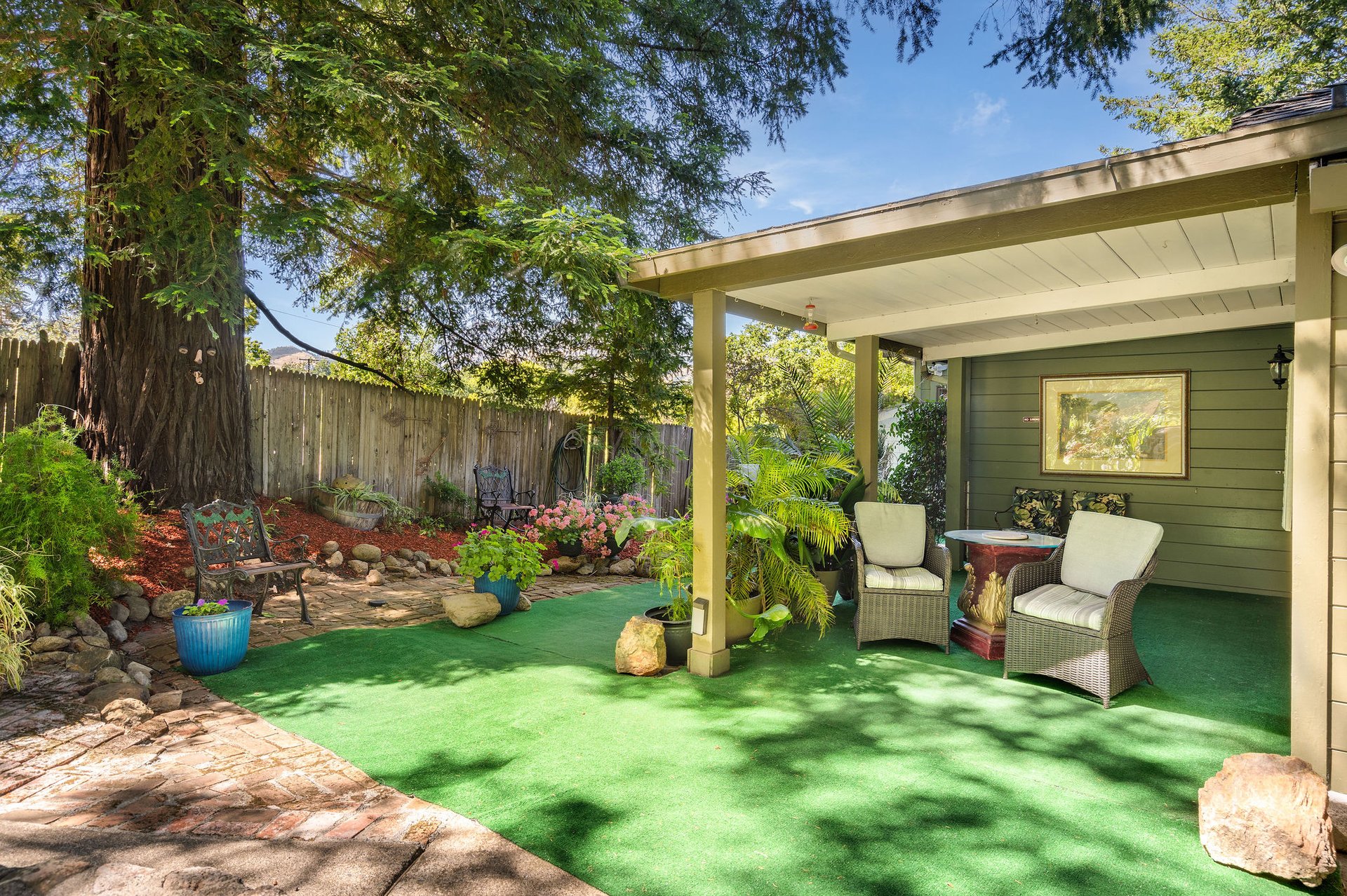 3037 Foothill Blvd