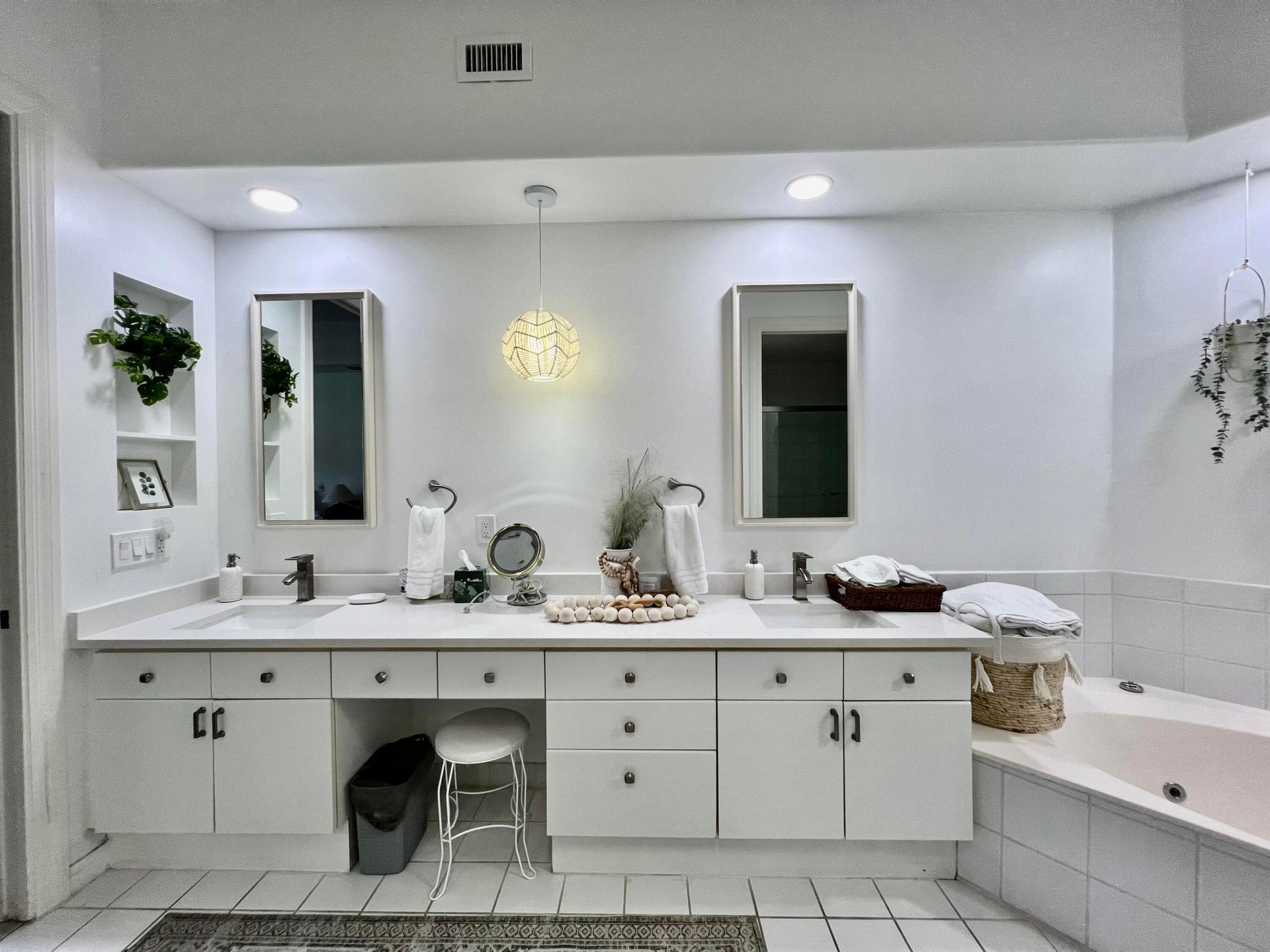 2431 NW 59th St 404