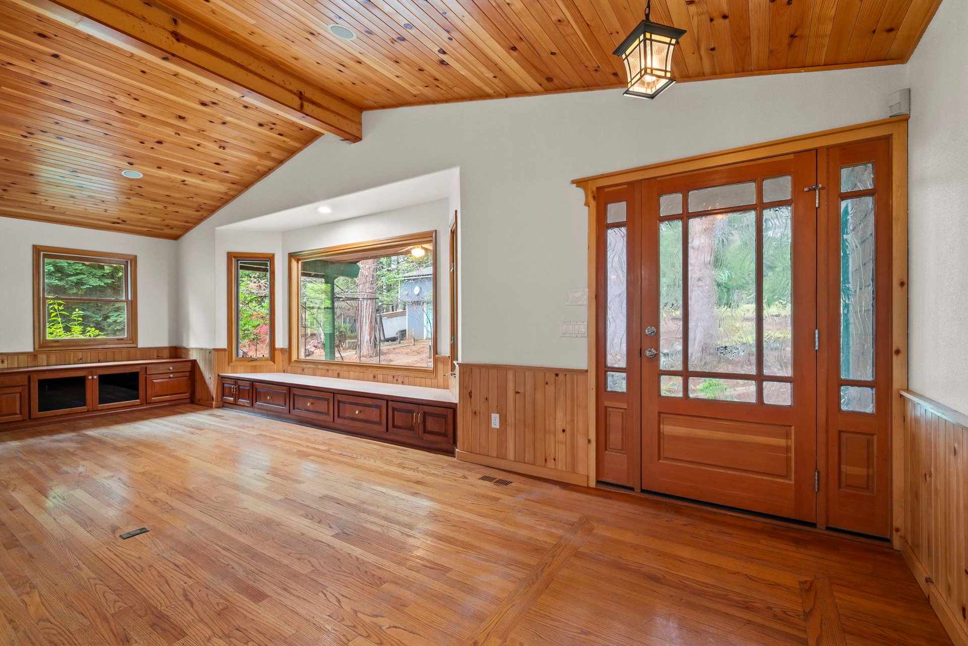 7481 Slug Gulch Rd