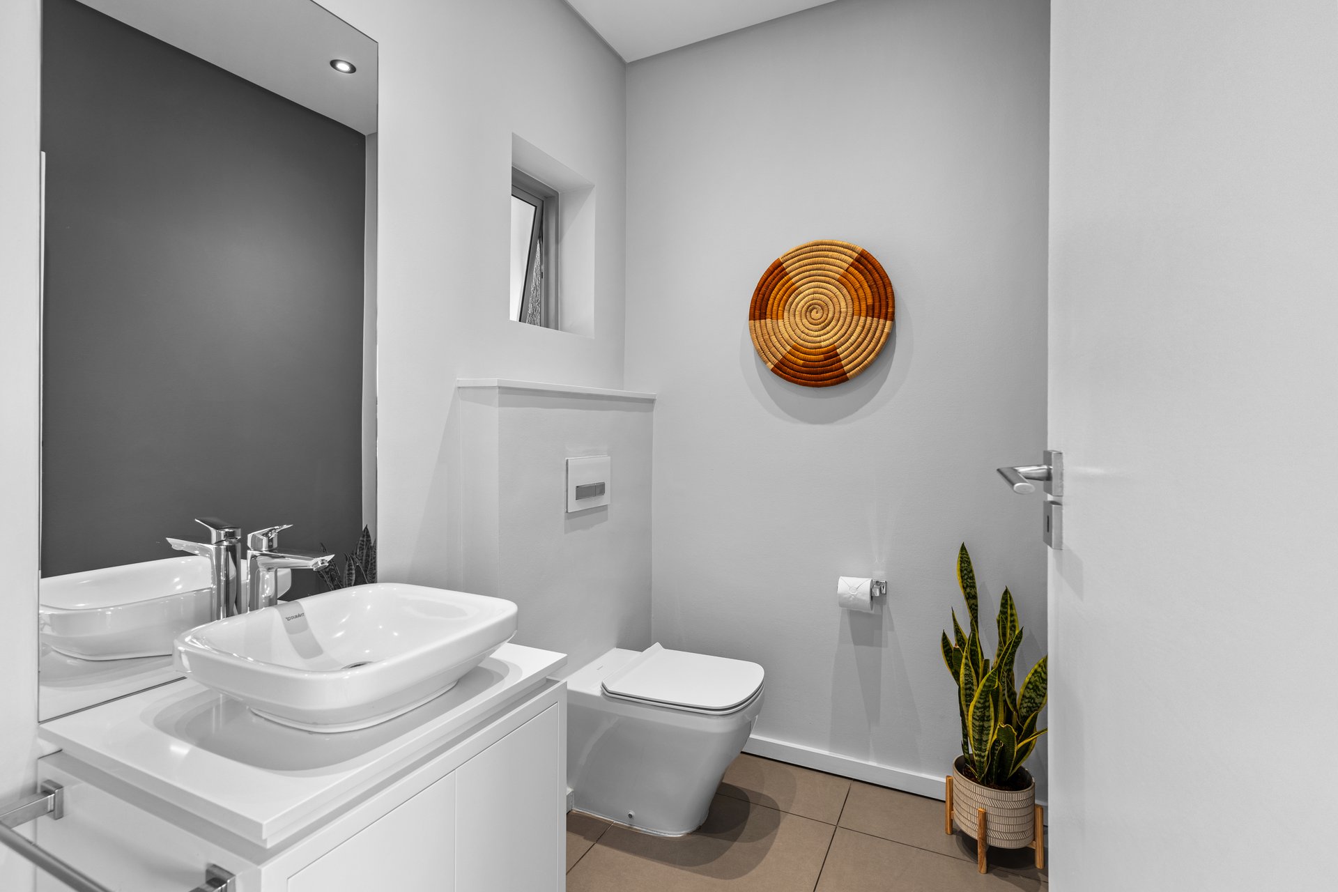  Seven on T Luxe Retreat
