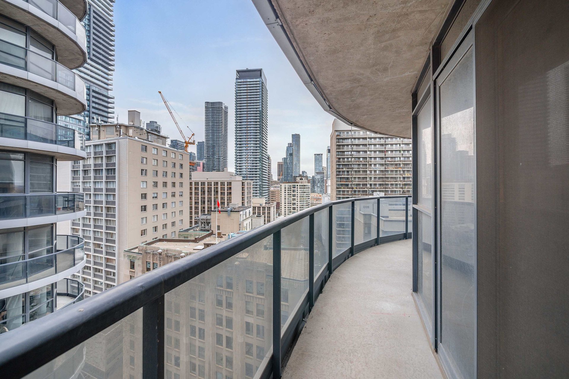 #1907-25 Carlton Street