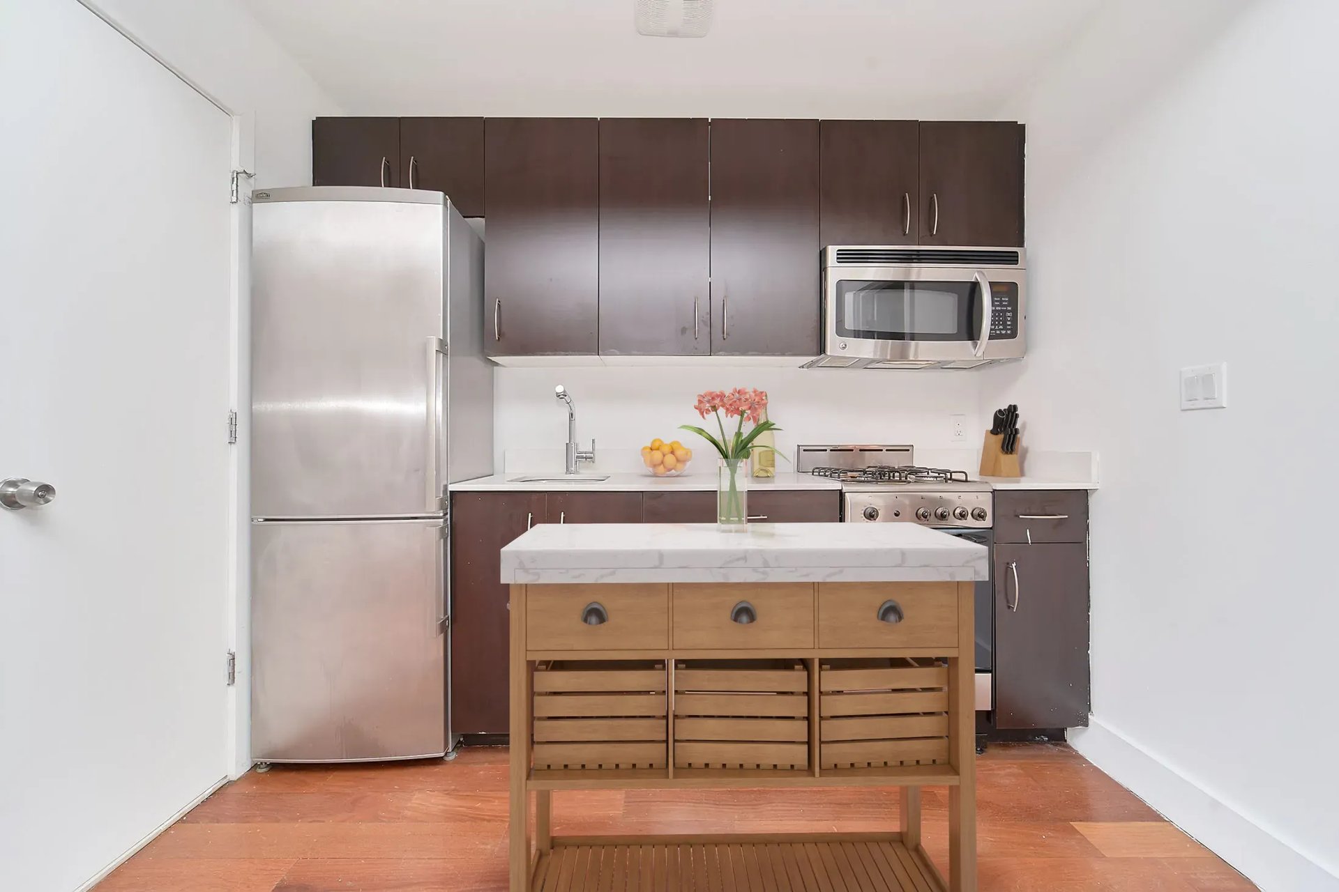 500 E 11th St #19