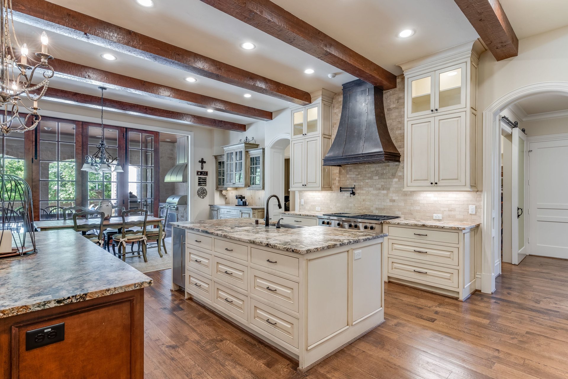 6400 Drawbridge Lane