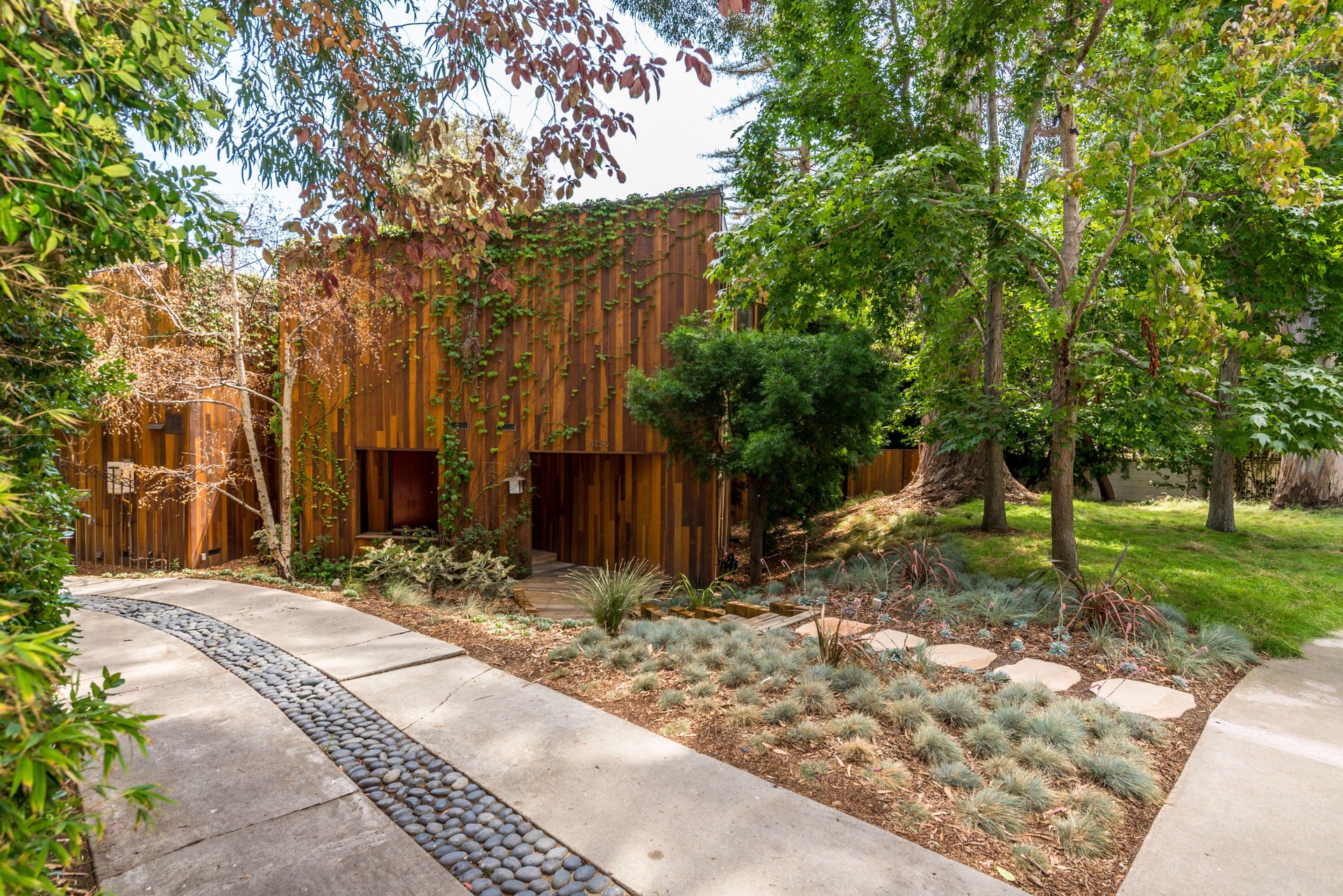 14186 Alisal Ln