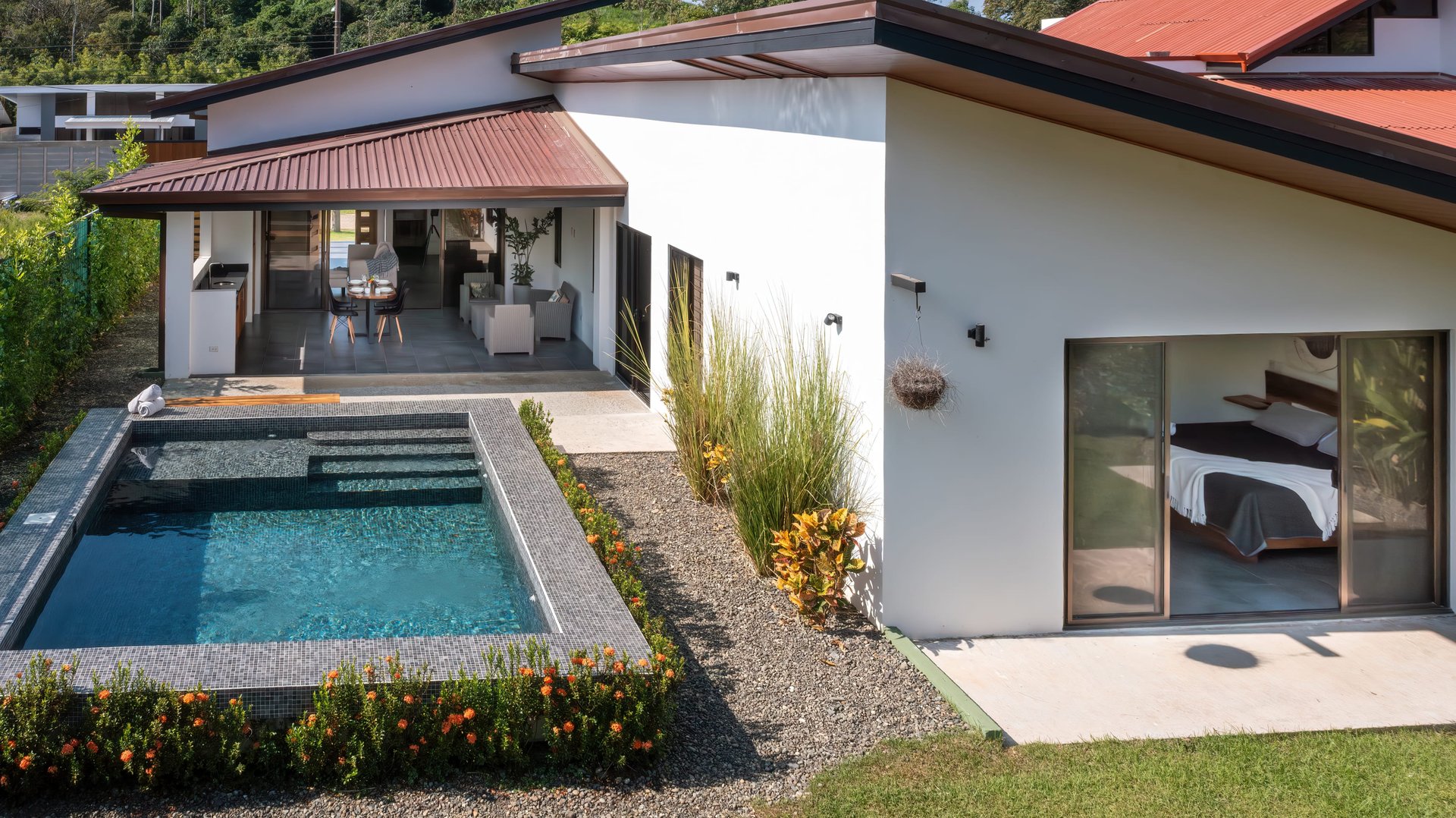 Modern Construction 3 Beds, 2,5 Baths Home.  Best Deal in Uvita! 