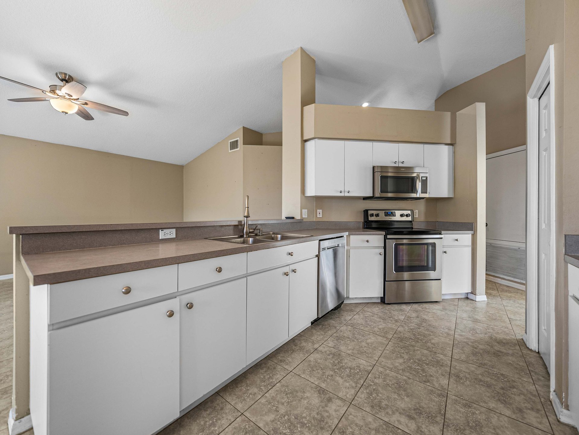 22828 RICHARDSON LN