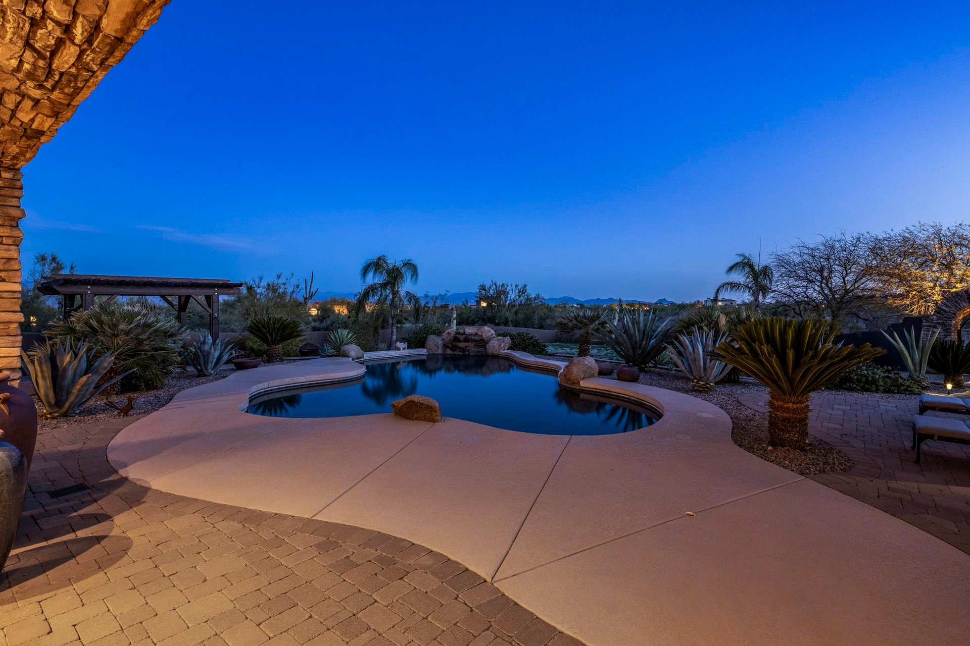 13946 E Windstone Trail
