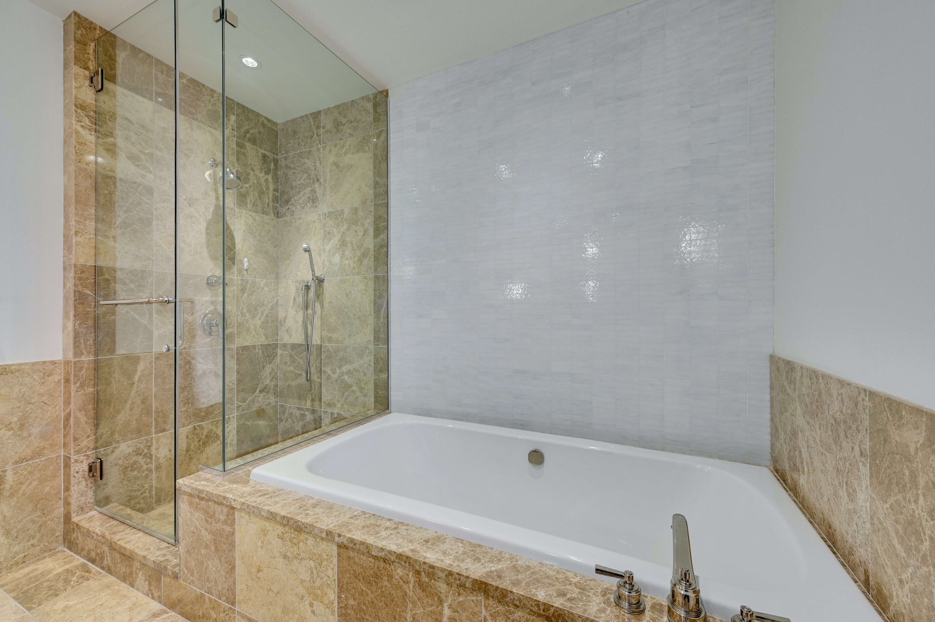 200 Congress Ave Unit: 12AC