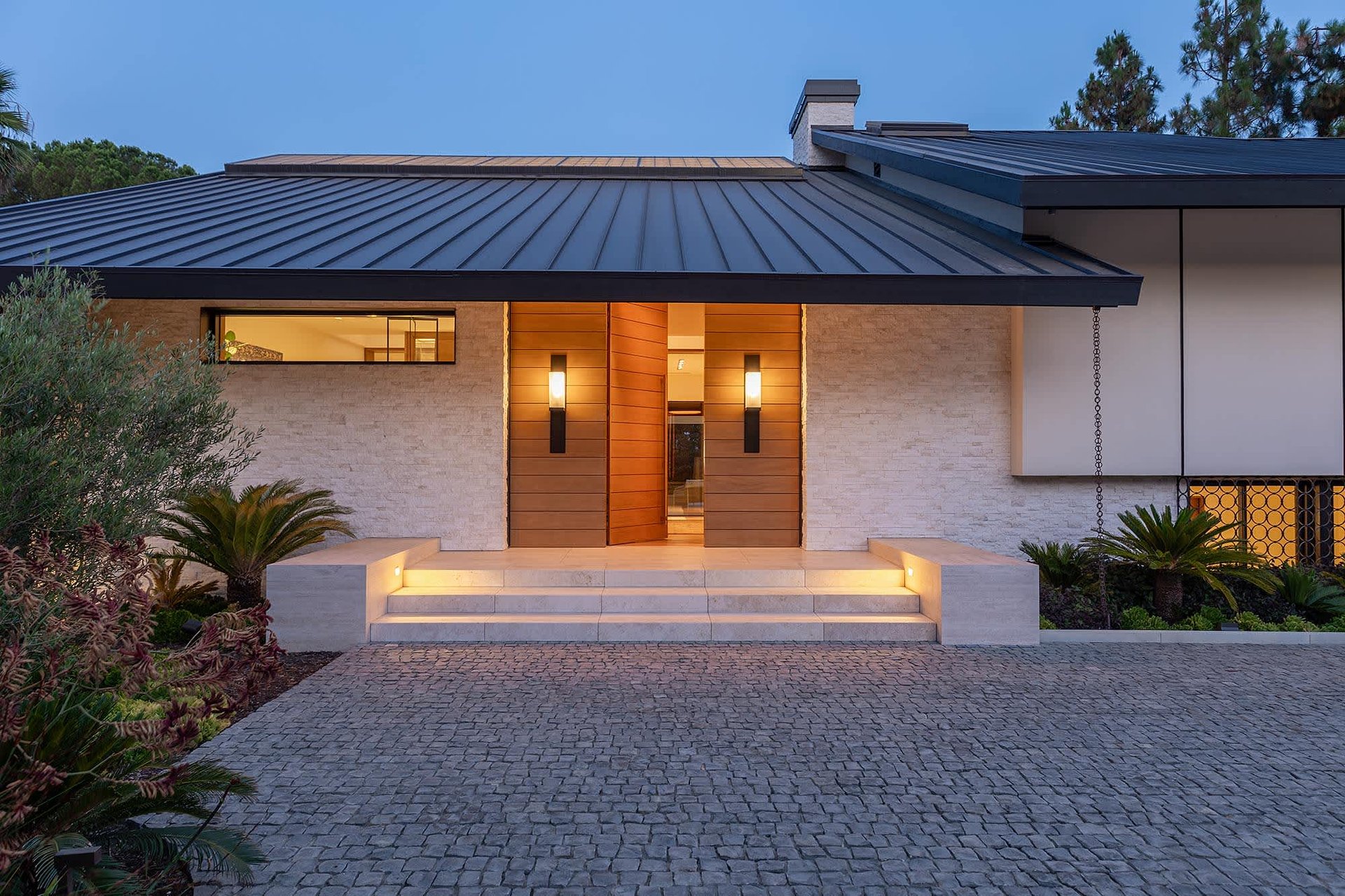 984 N Alpine Dr, Beverly Hills