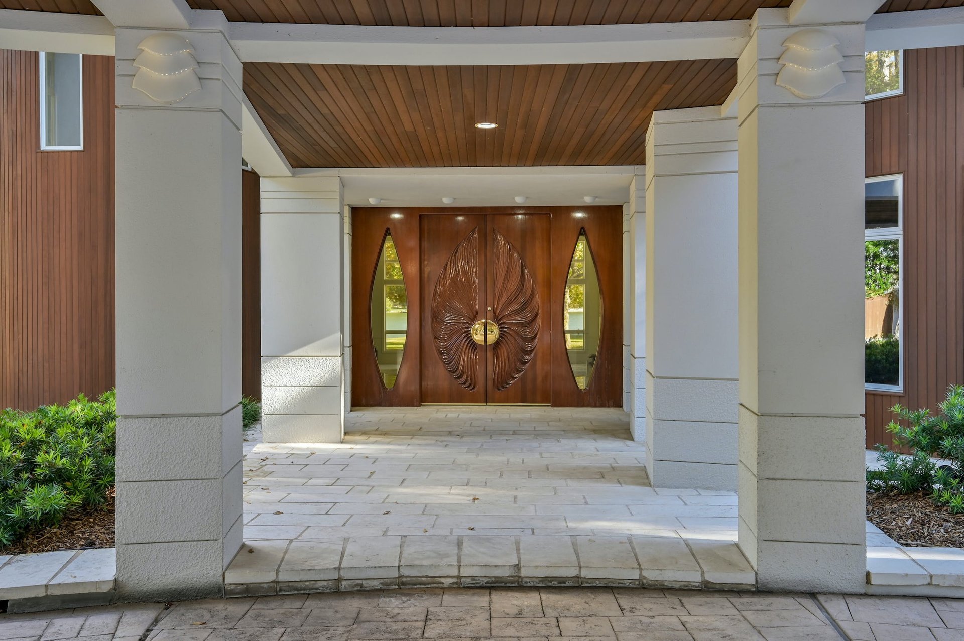 3511 Westlake Drive