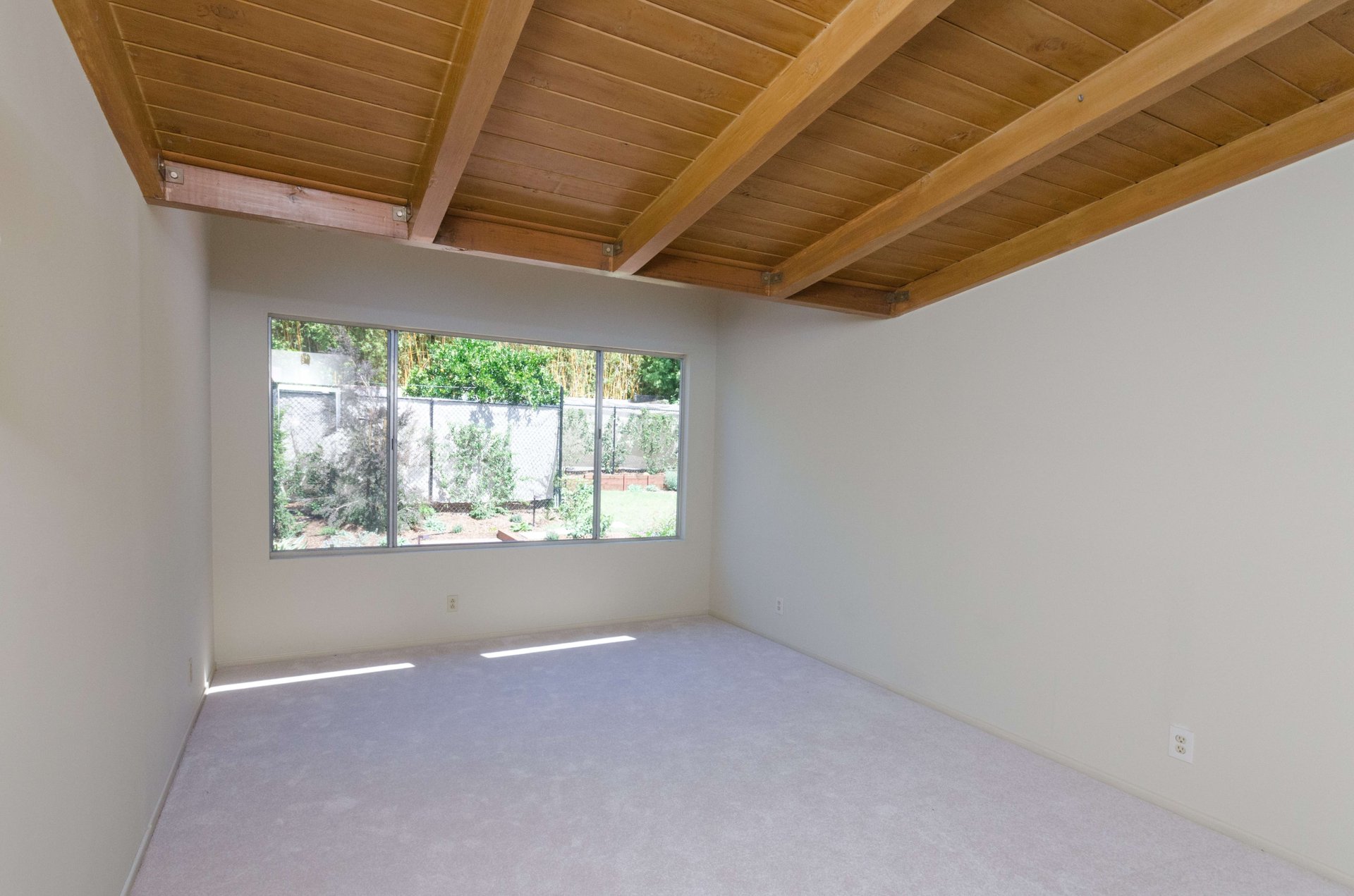 694 San Lorenzo St.