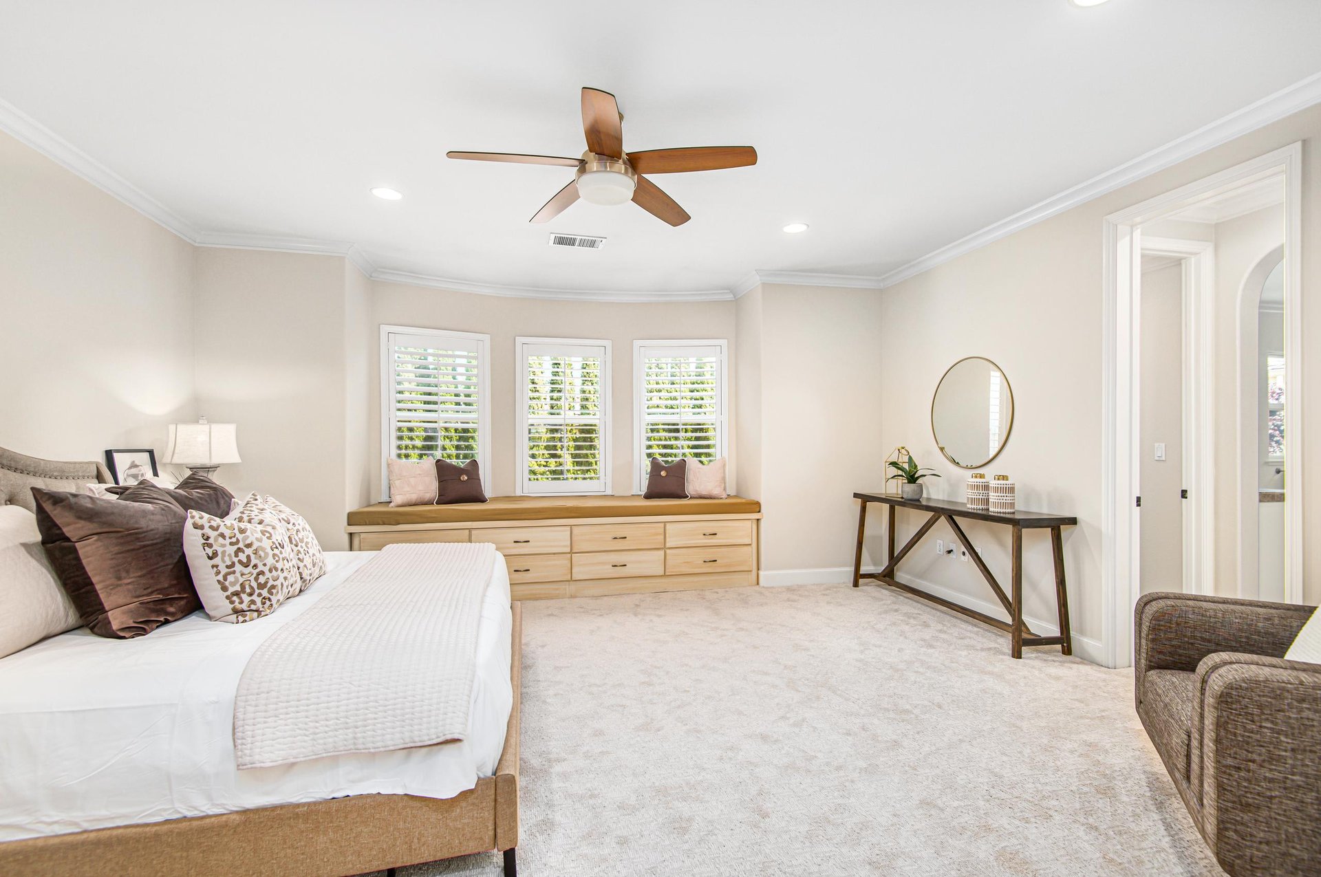2112 Laguna Creek Lane