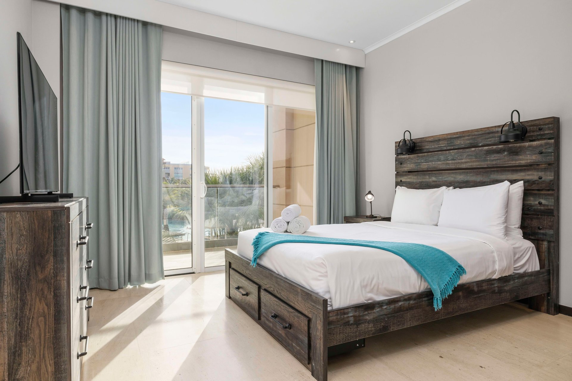 Le Vent Condominium Unit 207