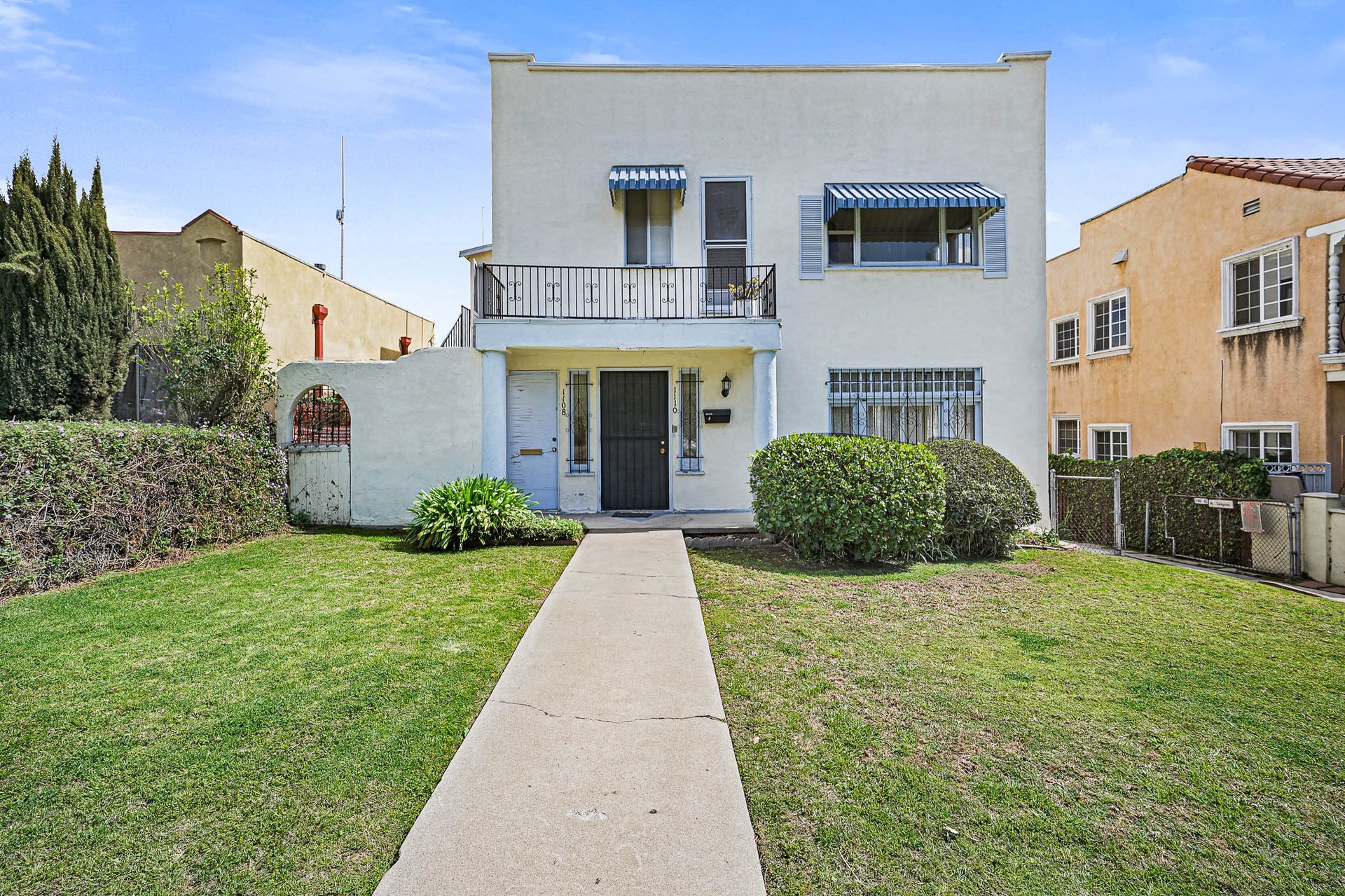 Mid-City duplex is calling on investors and owner occupiers!!