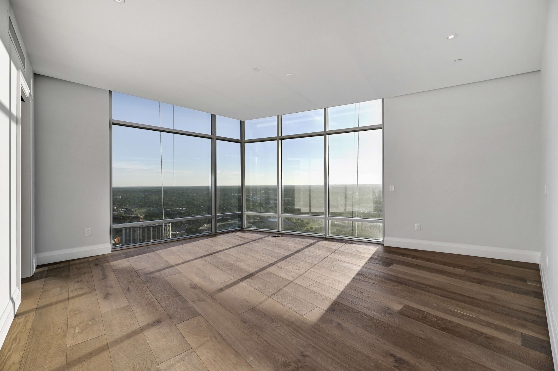 200 Congress Ave #44J
