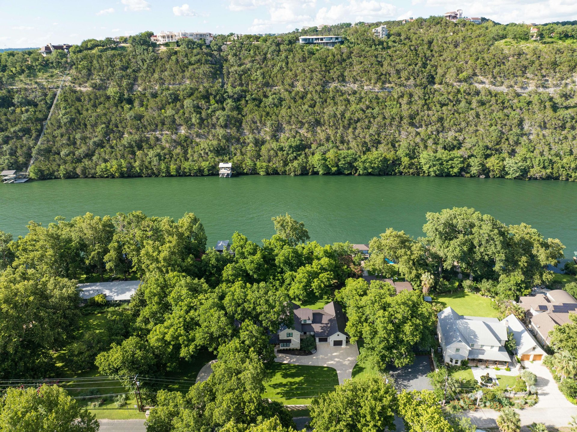 3120 Edgewater Drive