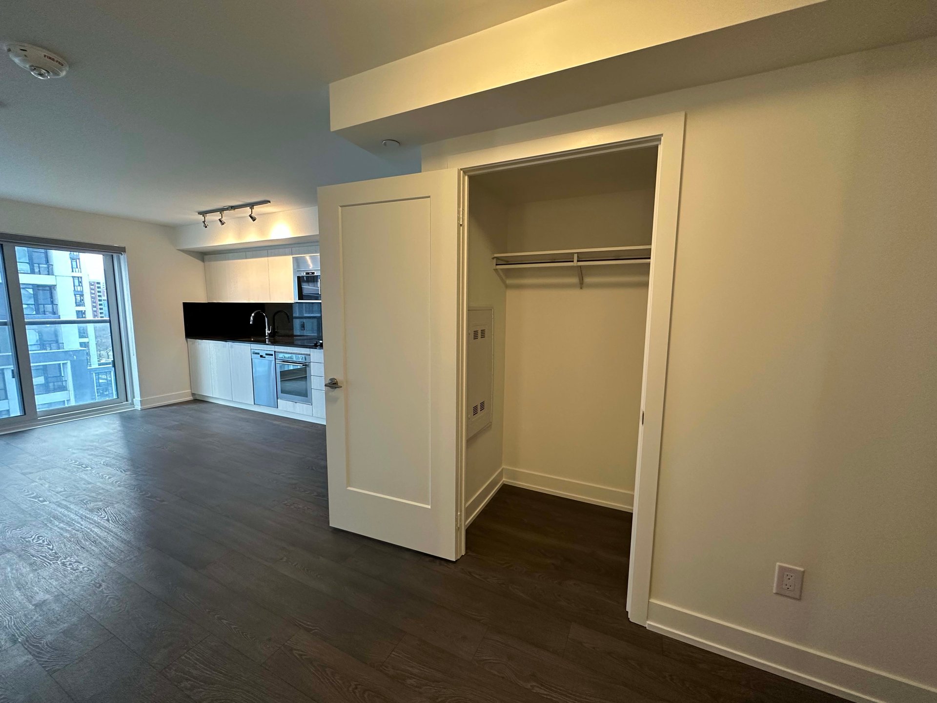 5 Mabelle Ave 730