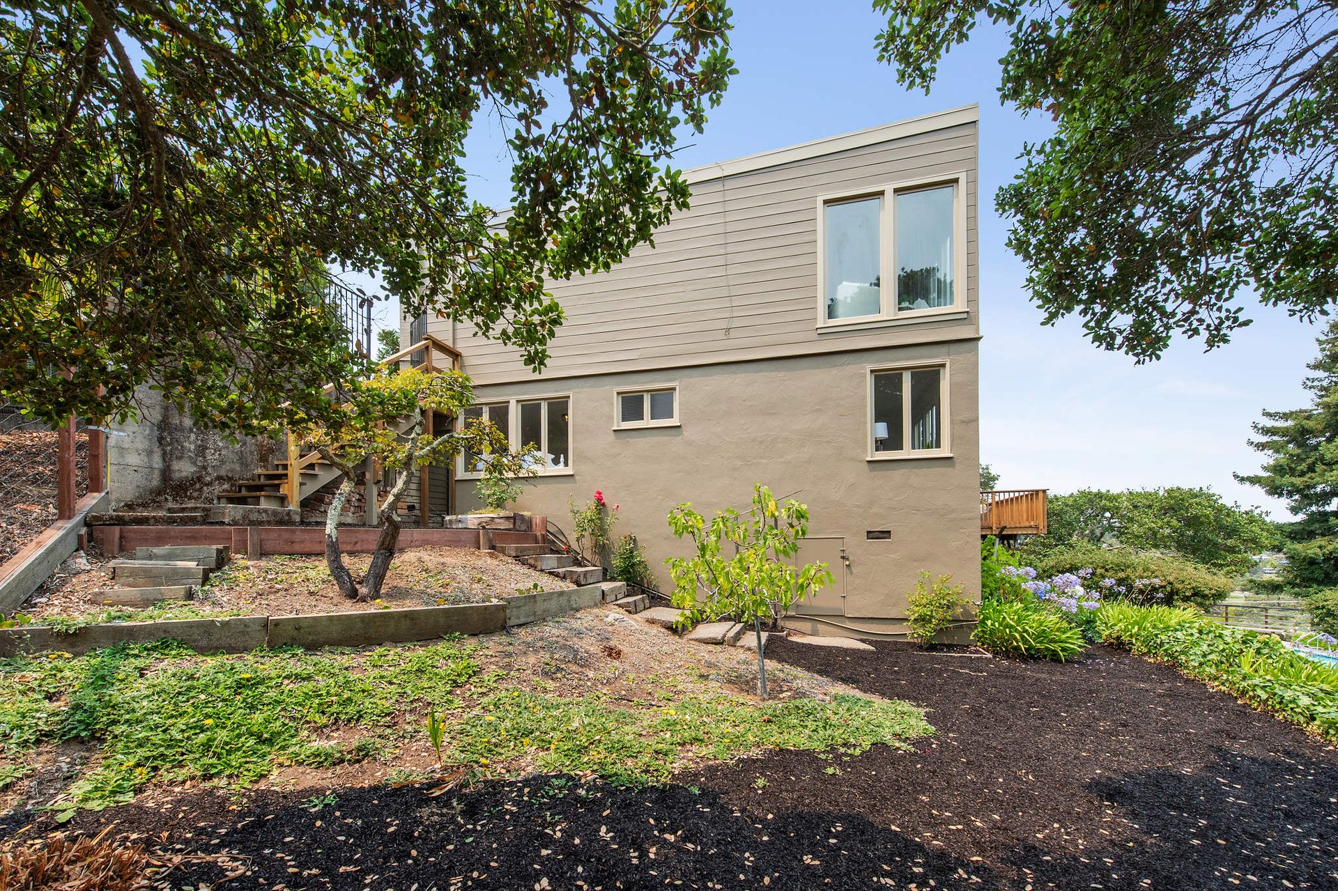 484 Chapman