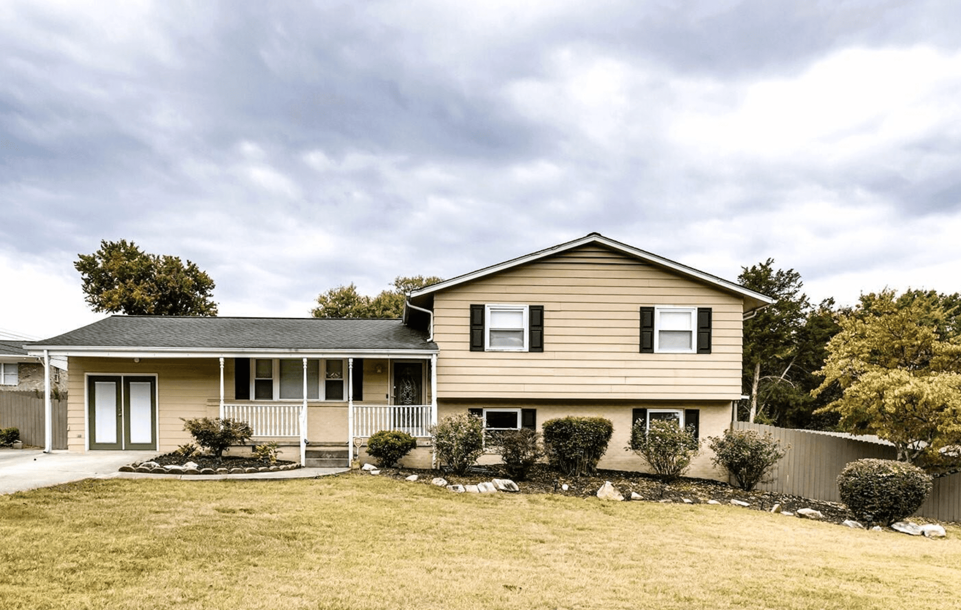 3933 Deerfield Road