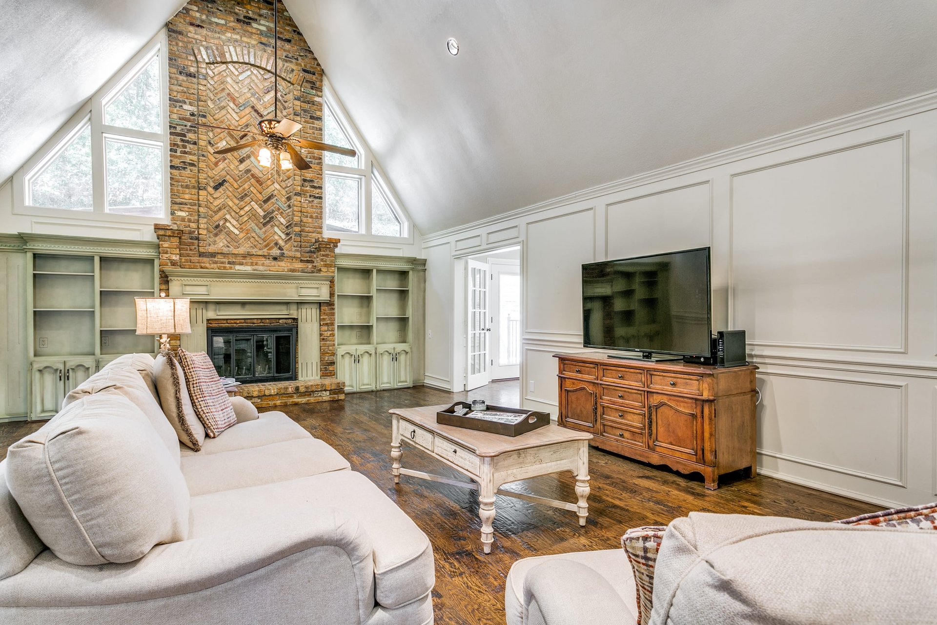 3031 Parr Lane