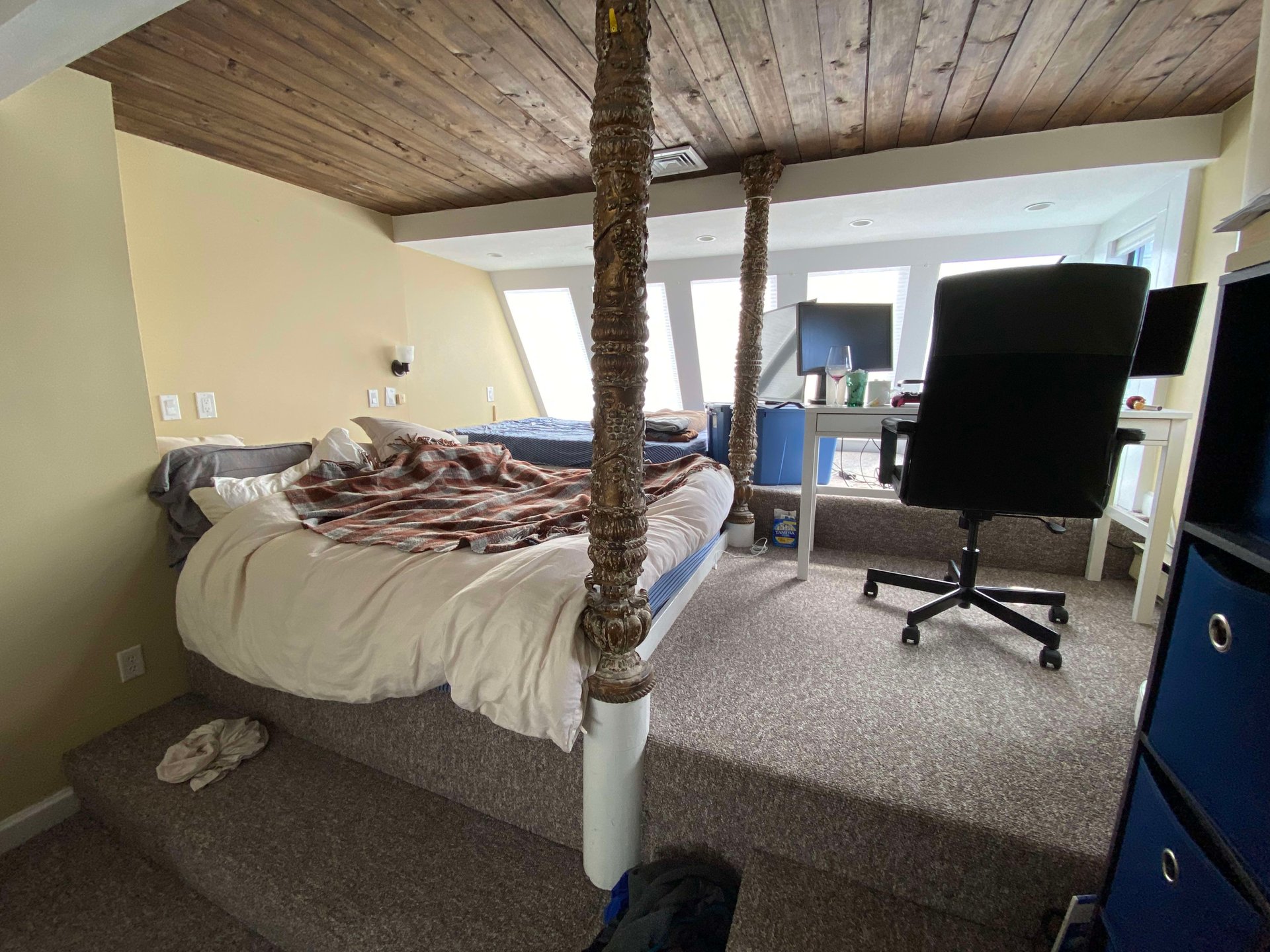 Back Bay Three Bed Penthouse For August 1st