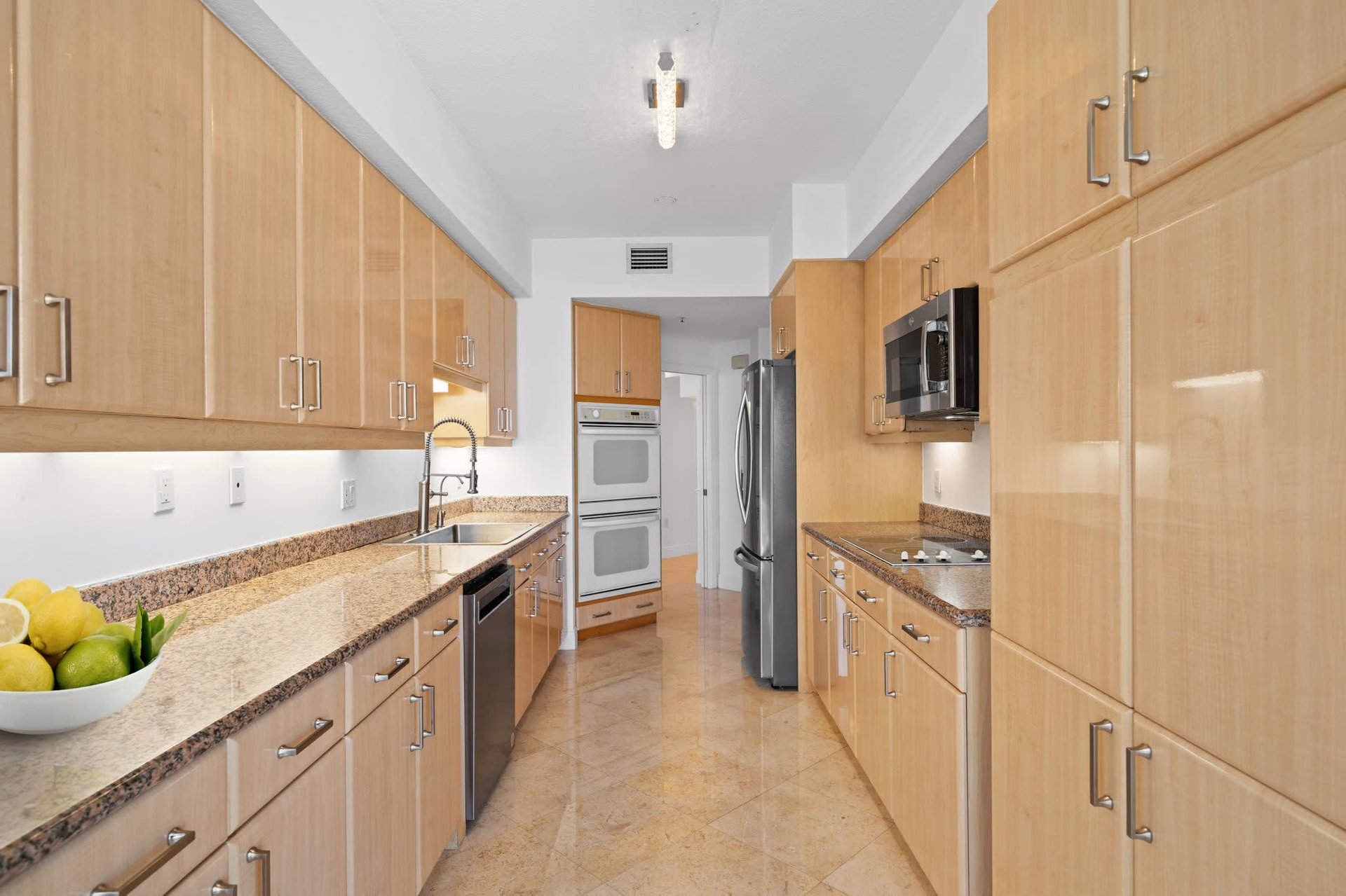 6001 N Ocean Dr Unit: 1104S