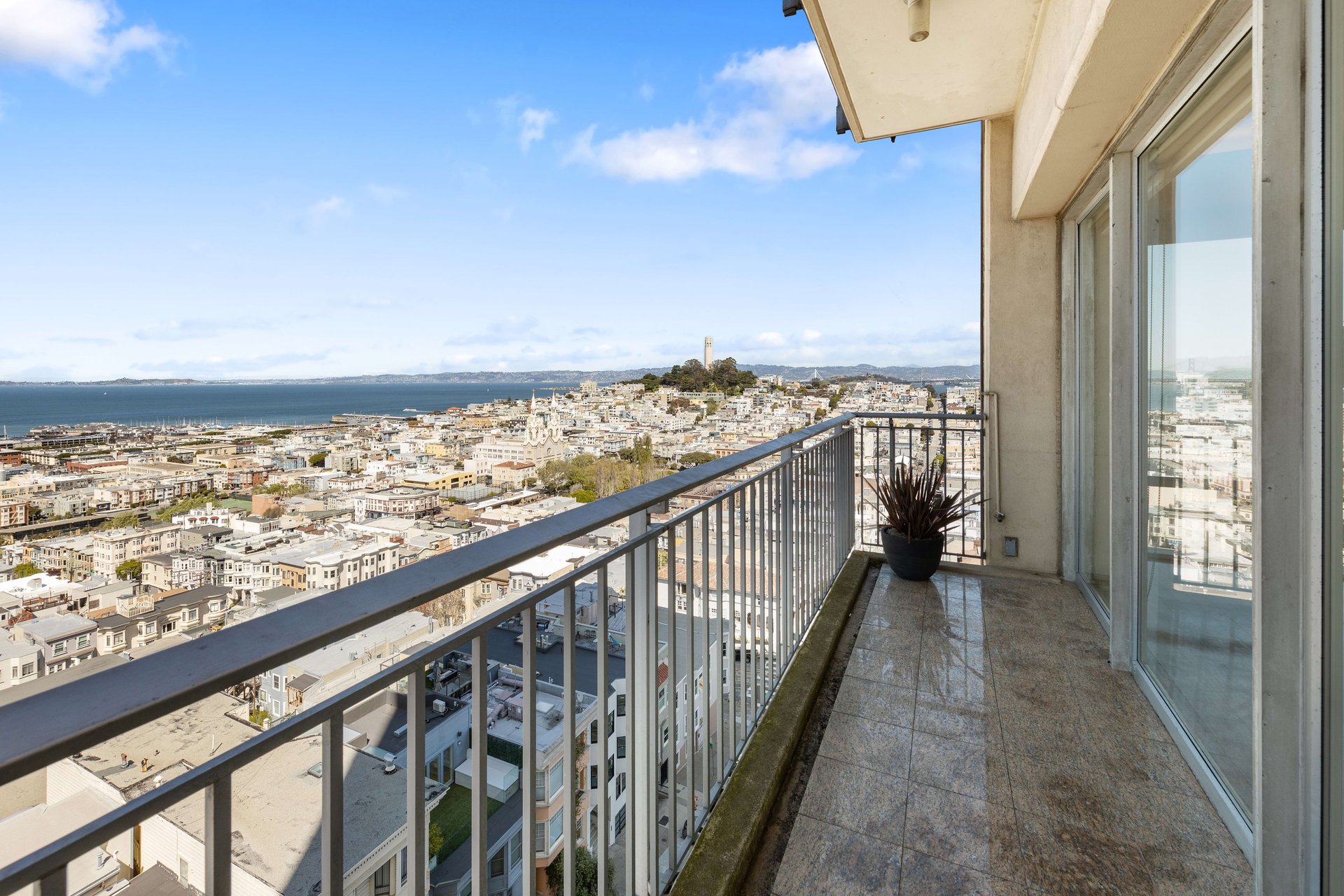 Showcase North Bay View Apartment