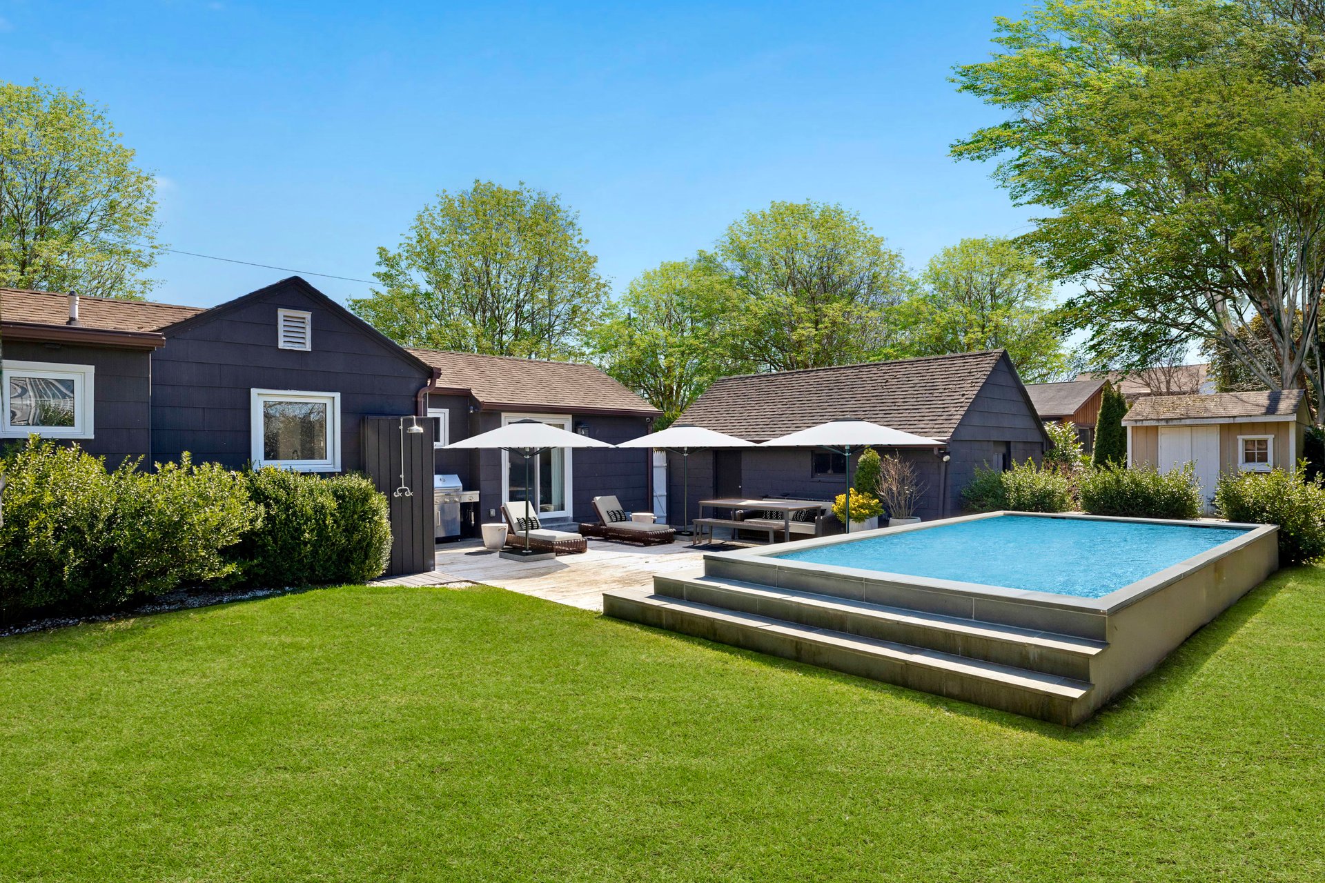 HIGHEST SALE ON BAY ROAD