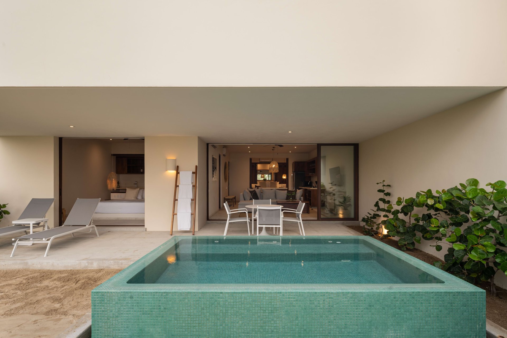 Marea Beachfront Villa G31