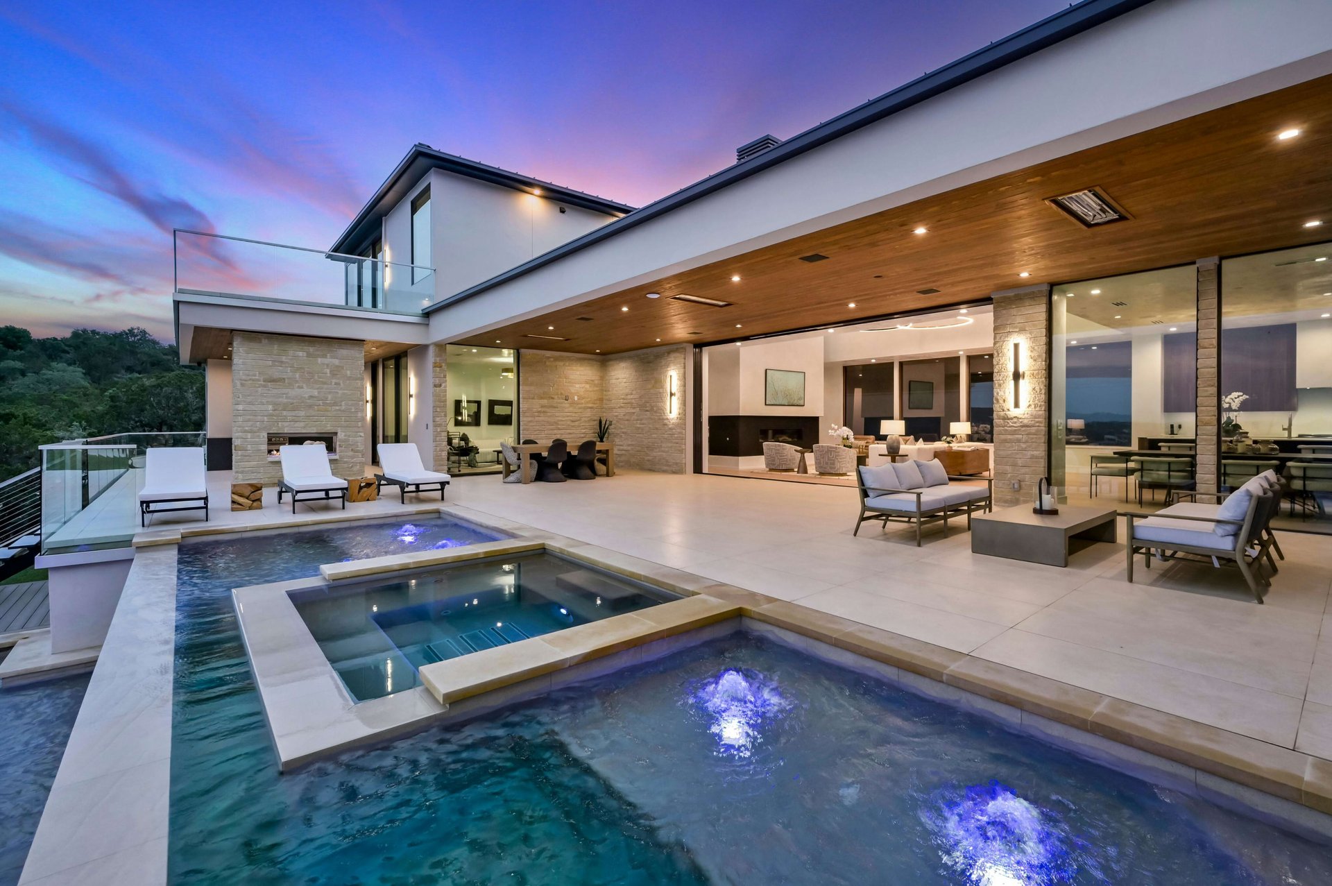 2 Valbella Drive