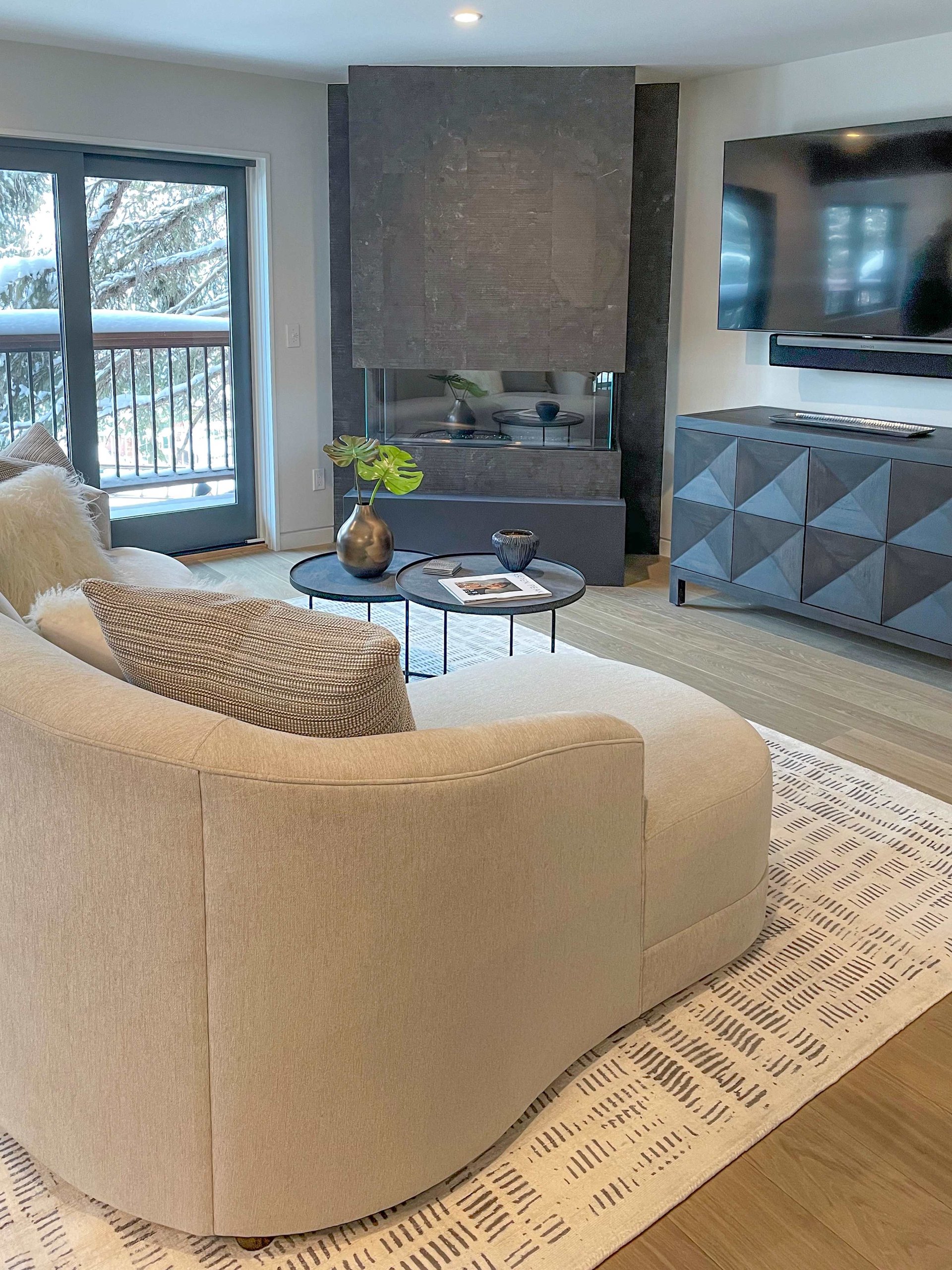 Luxury Townhome One block to Aspen Mountain
