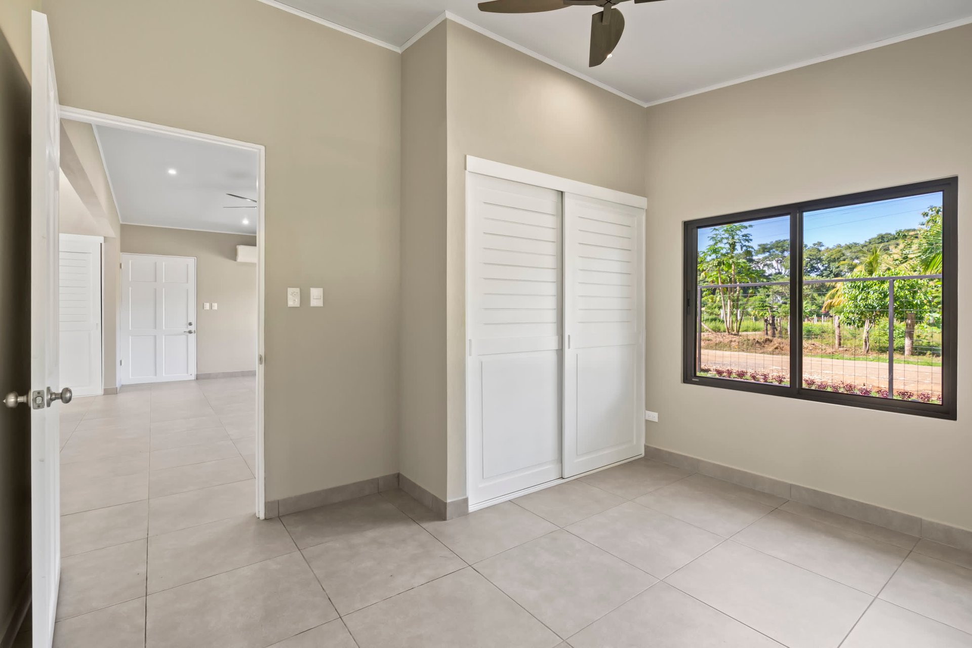 CASA MARINA – CLOSE WALK TO THE BEACH AT PLAYA CHAMAN – 0.14 ACRES