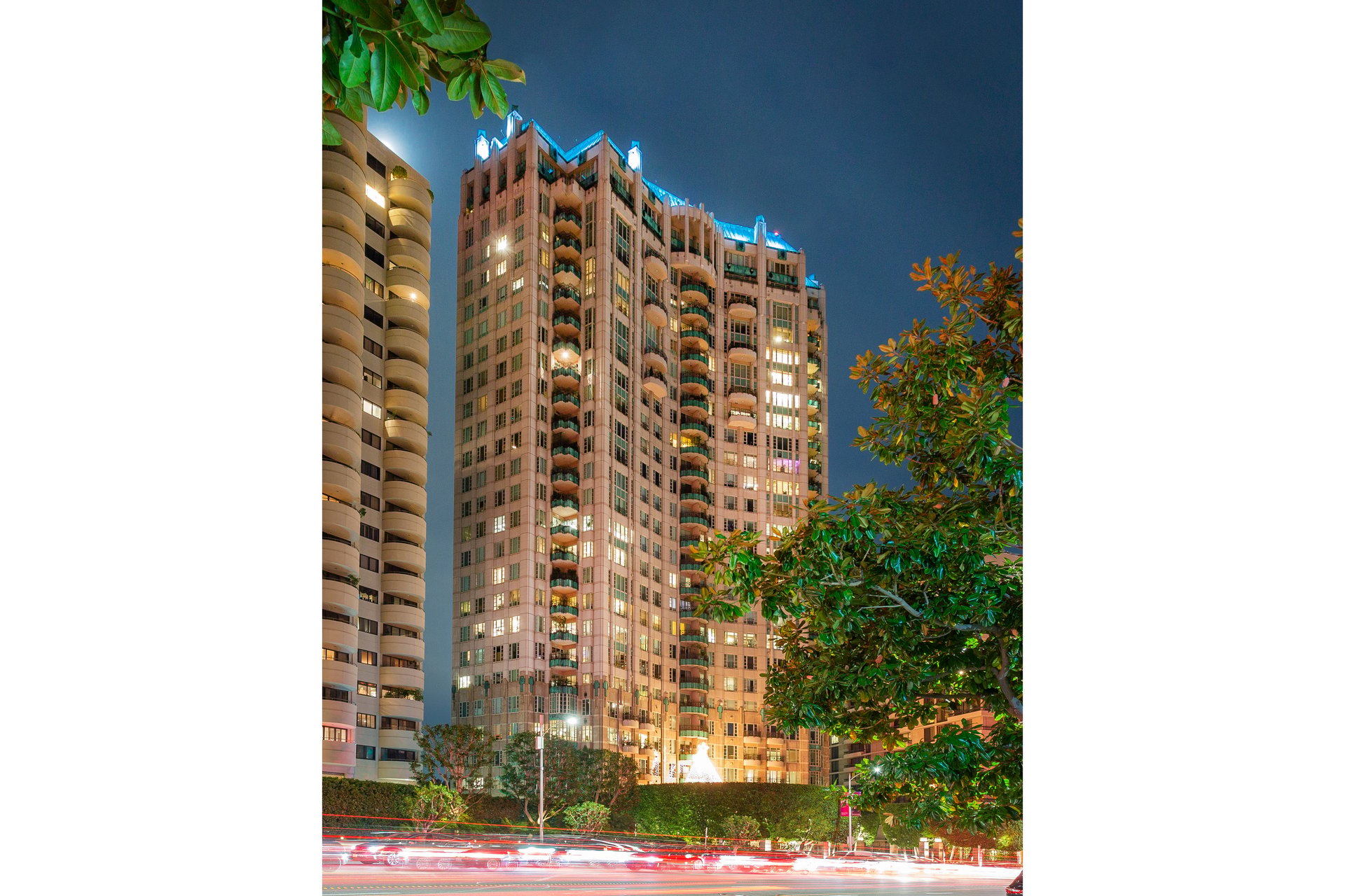 The Wilshire #6S, Wilshire Corridor