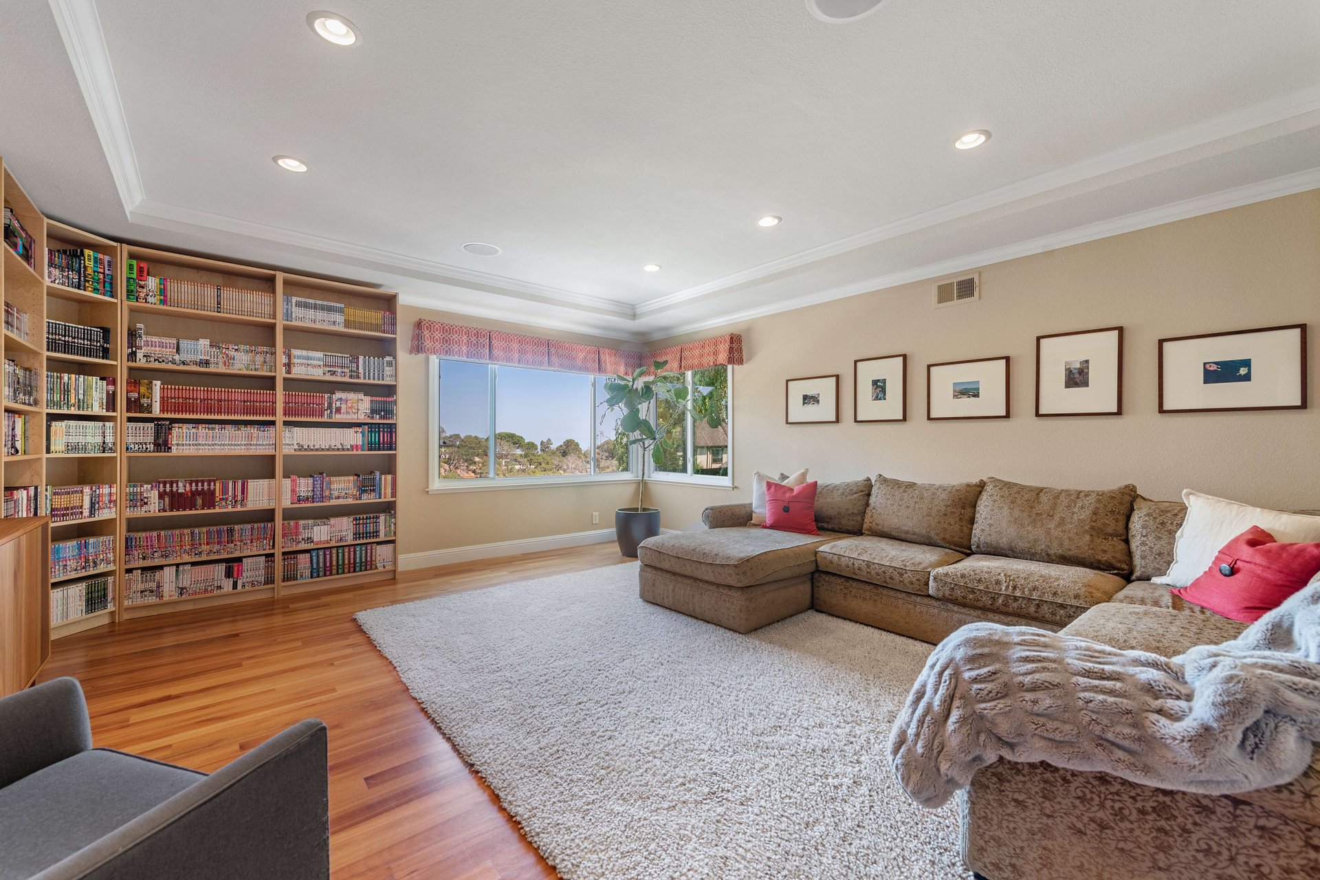 1095 Macadamia Drive