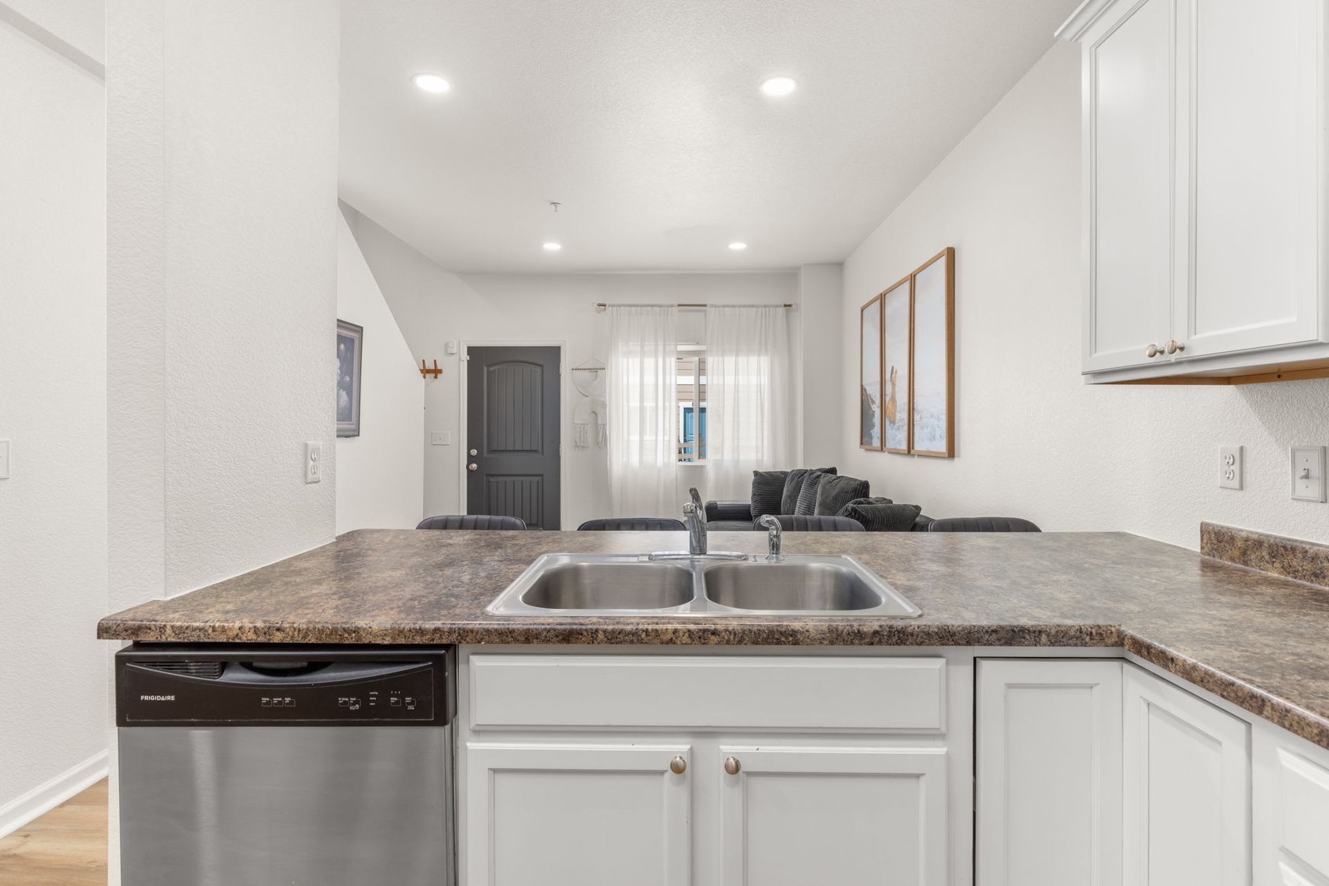 4352 Yellow Dock Point