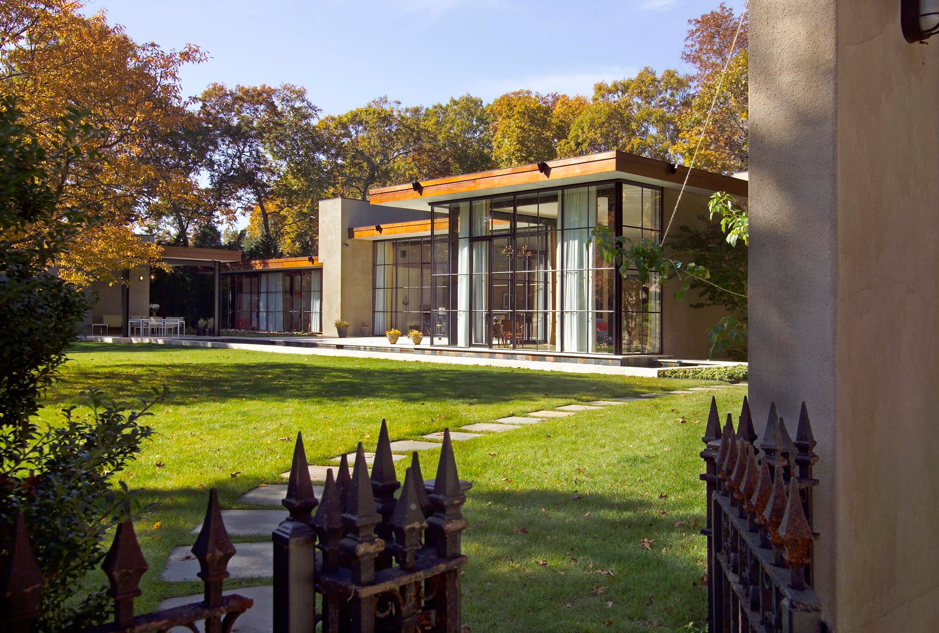Timeless, Private Modern Masterpiece in East Hampton