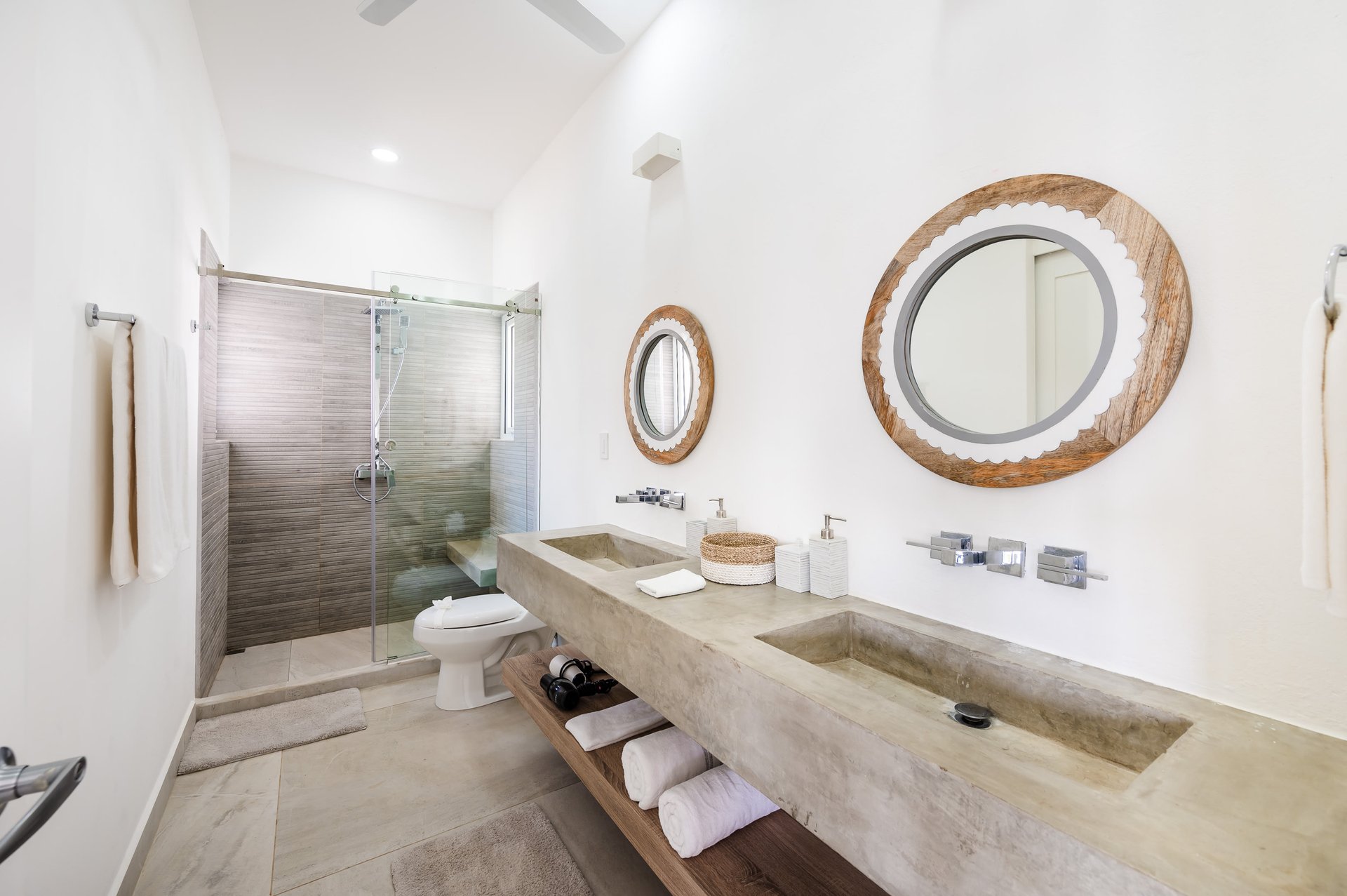 The Enclave | Ultra-Modern 2, 3, 5 Bedroom Villas Located Minutes From the Beach!