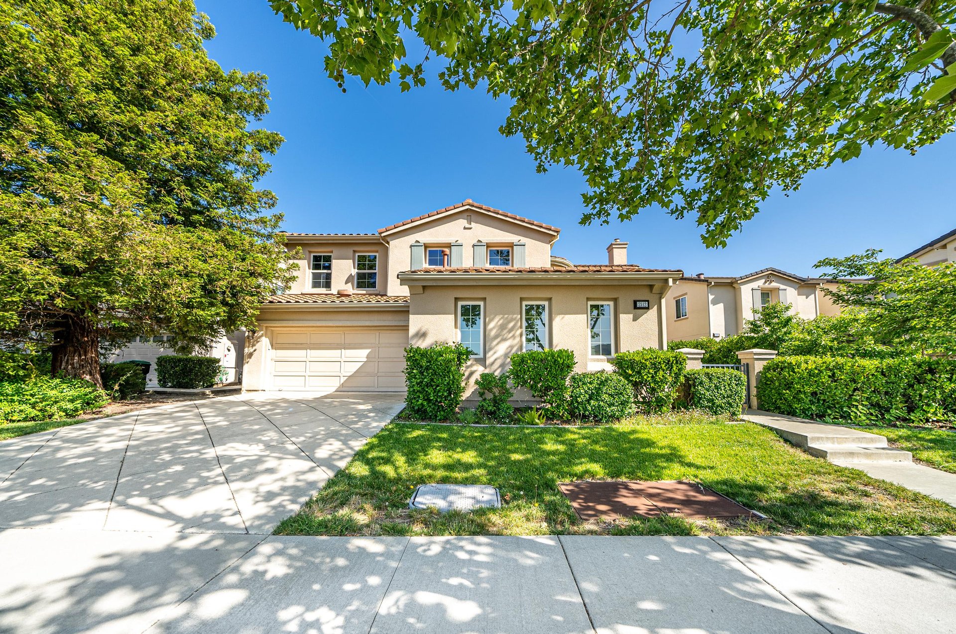 2112 Laguna Creek Lane